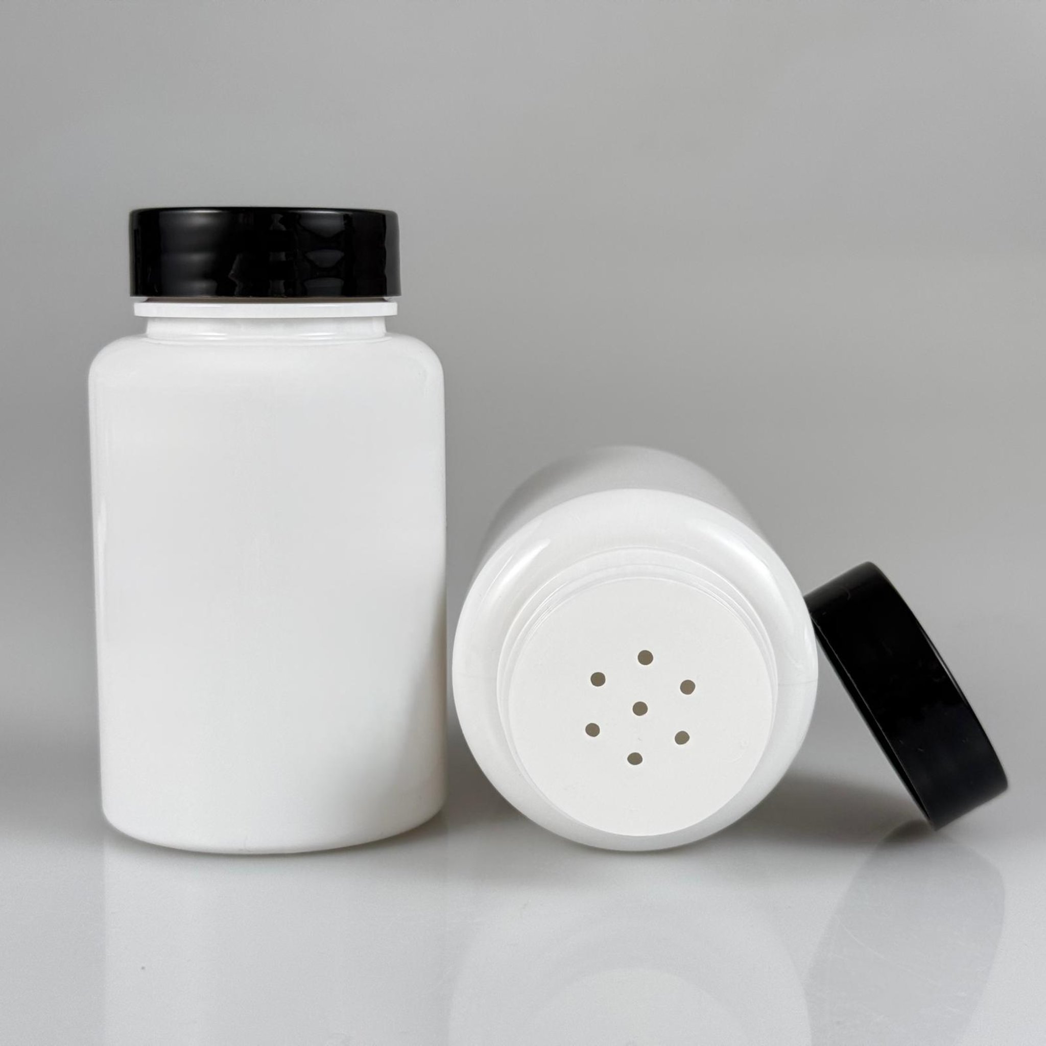 150 CC BEYAZ PET PUDRA ŞİŞESİ + SİYAH PLASTİK KAPAKLI + PUDRA TIPALI TAKIM - 150 ML PUDRA KUTUSU, EKO TUZLUK