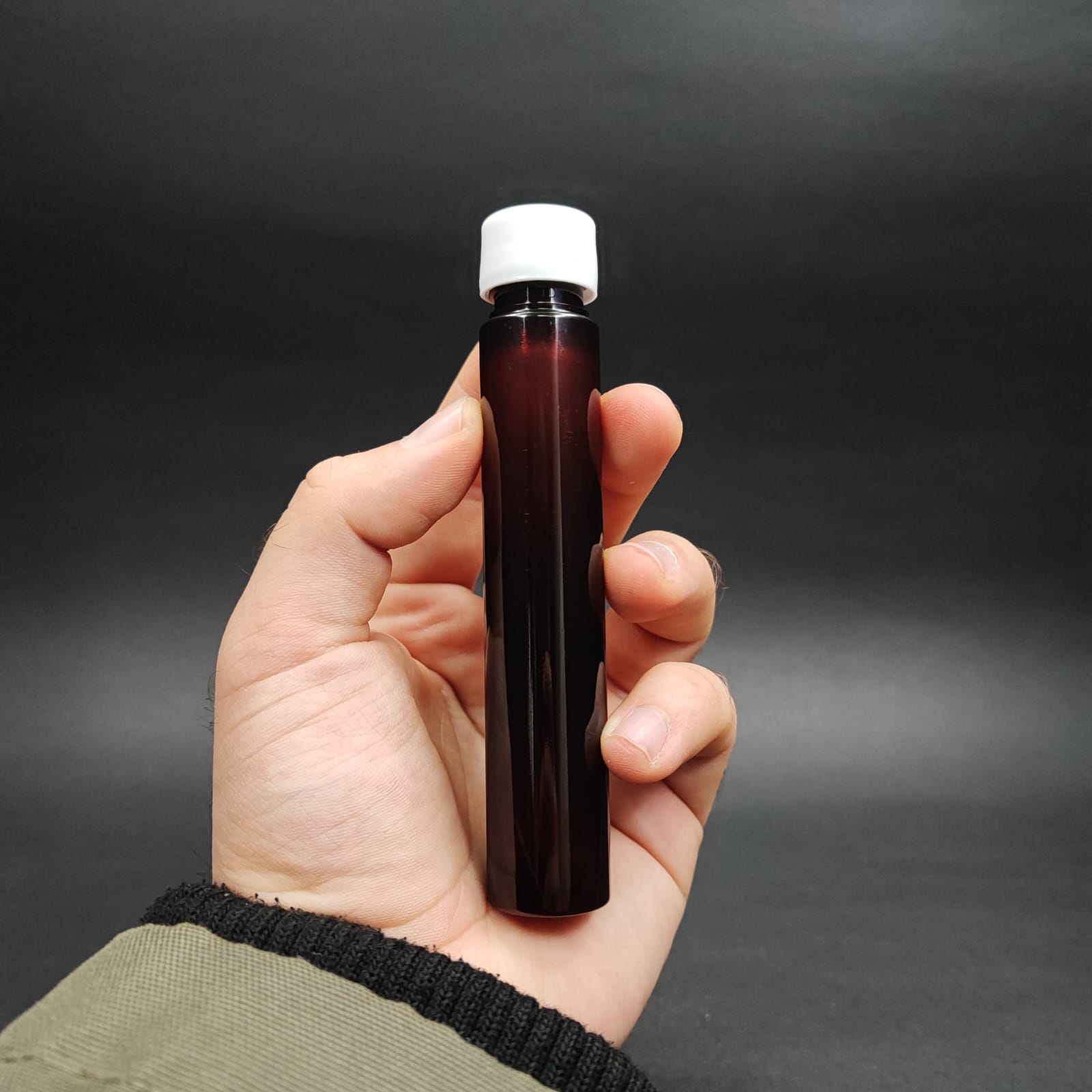 30 CC AMBER PLASTİK UZUN ŞİŞE + KENDİNDEN CONTALI SIZDIRMAZ BEYAZ KAPAK - 30 ML KAPAKLI PET ŞİŞE