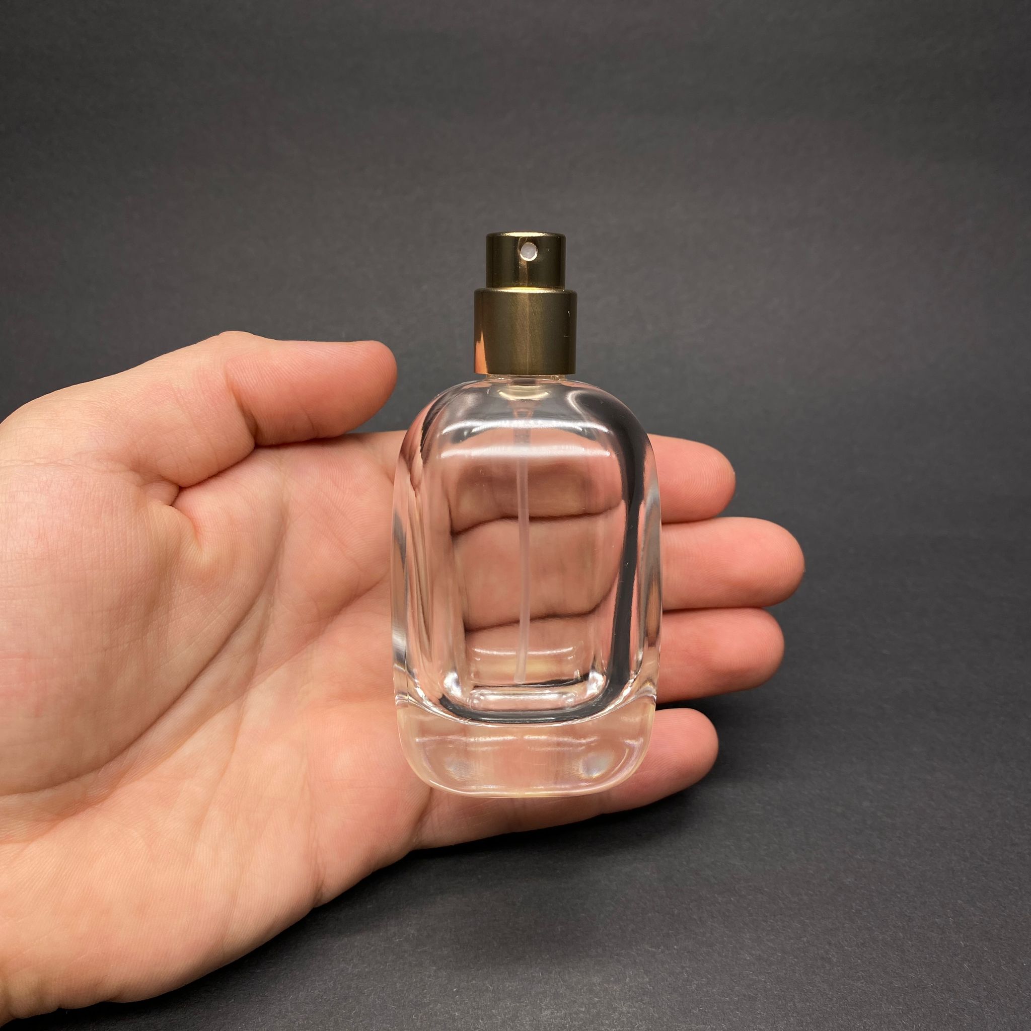 50 ML OVAL KARE MODEL CORE PARFÜM ŞİŞESİ - GOLD METAL SPREYLİ (AĞIZ 15 MM GEÇME KOLAY KAPAMA)