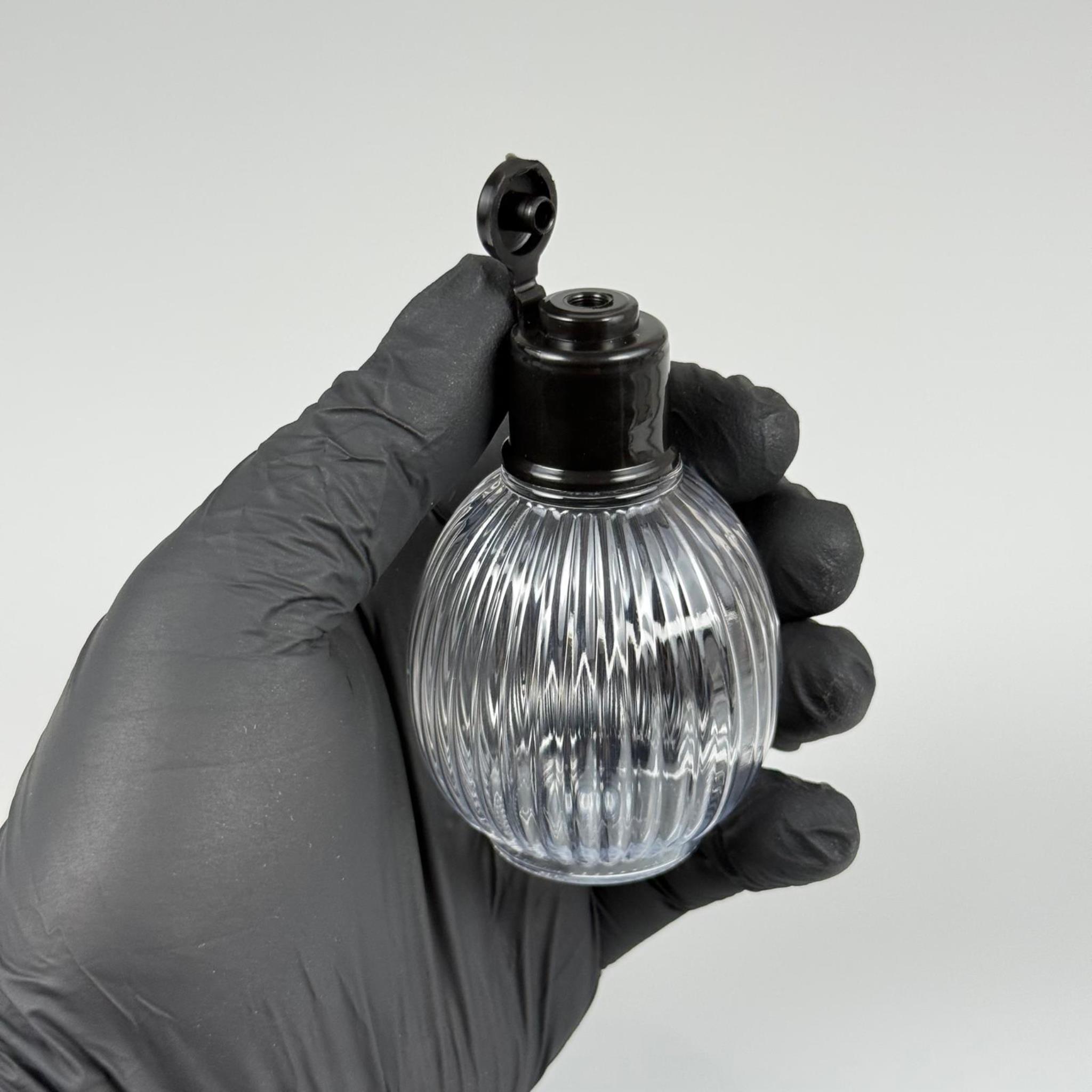 50 CC TOP ÇİZGİLİ DESENLİ 18 MM SİYAH YENİ MODEL FLİPTOP KAPAKLI PET ŞİŞE - 50 ML TOP MODEL ÇİZGİLİ YENİ MODEL FLİPTOP KAPAKLI PLASTİK ŞİŞE