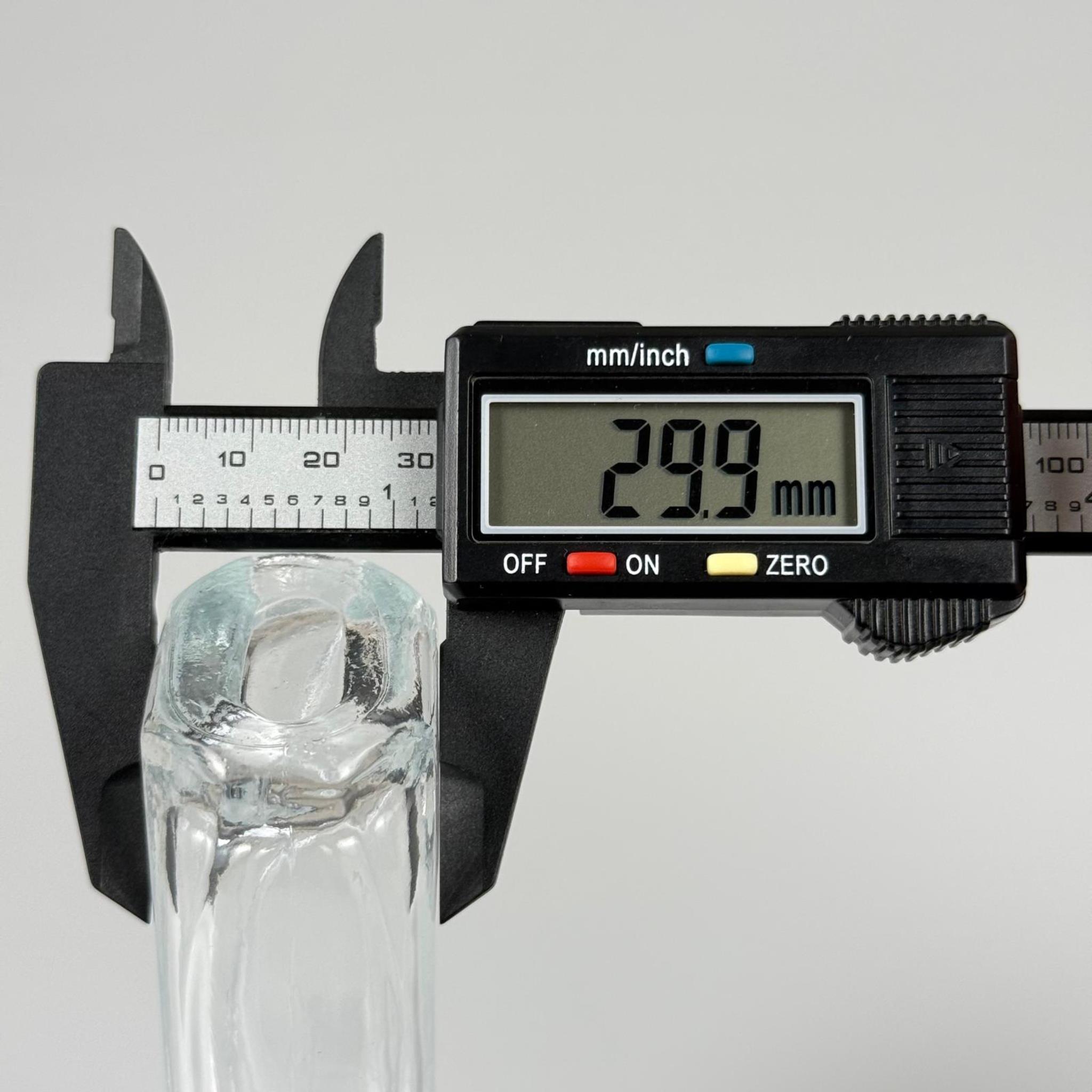 50 CC MİLANO MODEL CAM ŞİŞE - KIRMIZI PLASTİK KAPAK - SİYAH SPREYLİ - 50 ML LÜKS PARFÜM ŞİŞESİ (CAMIN KALINLIĞI İLE İLGİLİ +/- 5 ML TOLERANS OLABİLİR)