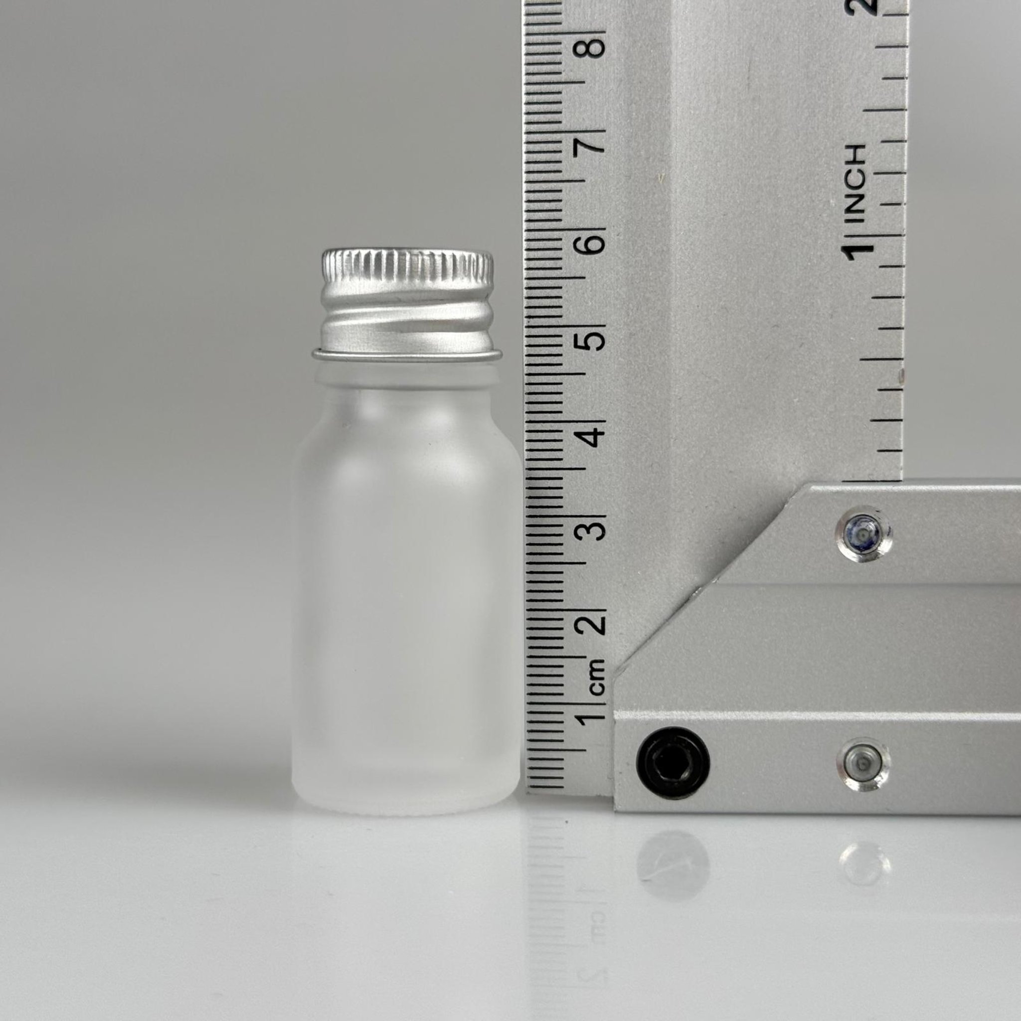 10 CC BUZLU CAM ŞİŞE + KÖPÜK CONTALI GÜMÜŞ ALÜMİNYUM METAL KAPKALI TAKIM - 10 ML CAM ŞİŞE - BUZLAMA CAM ŞİŞE