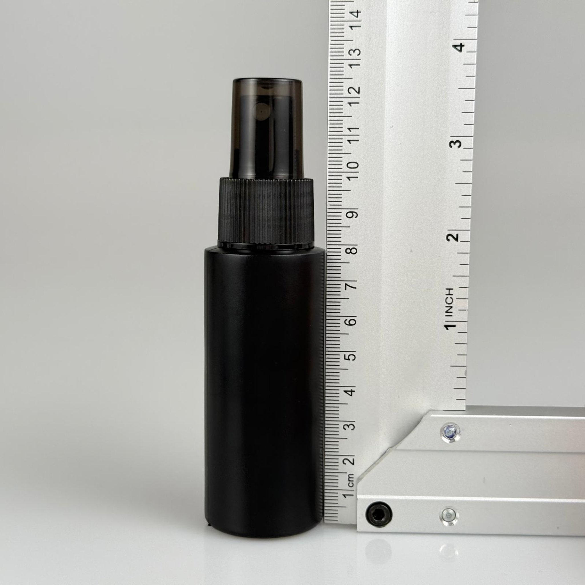 50 CC POLİETİLEN SİYAH ŞİŞE - SİYAH SPREYLİ - 50 ML PLASTİK ŞİŞE