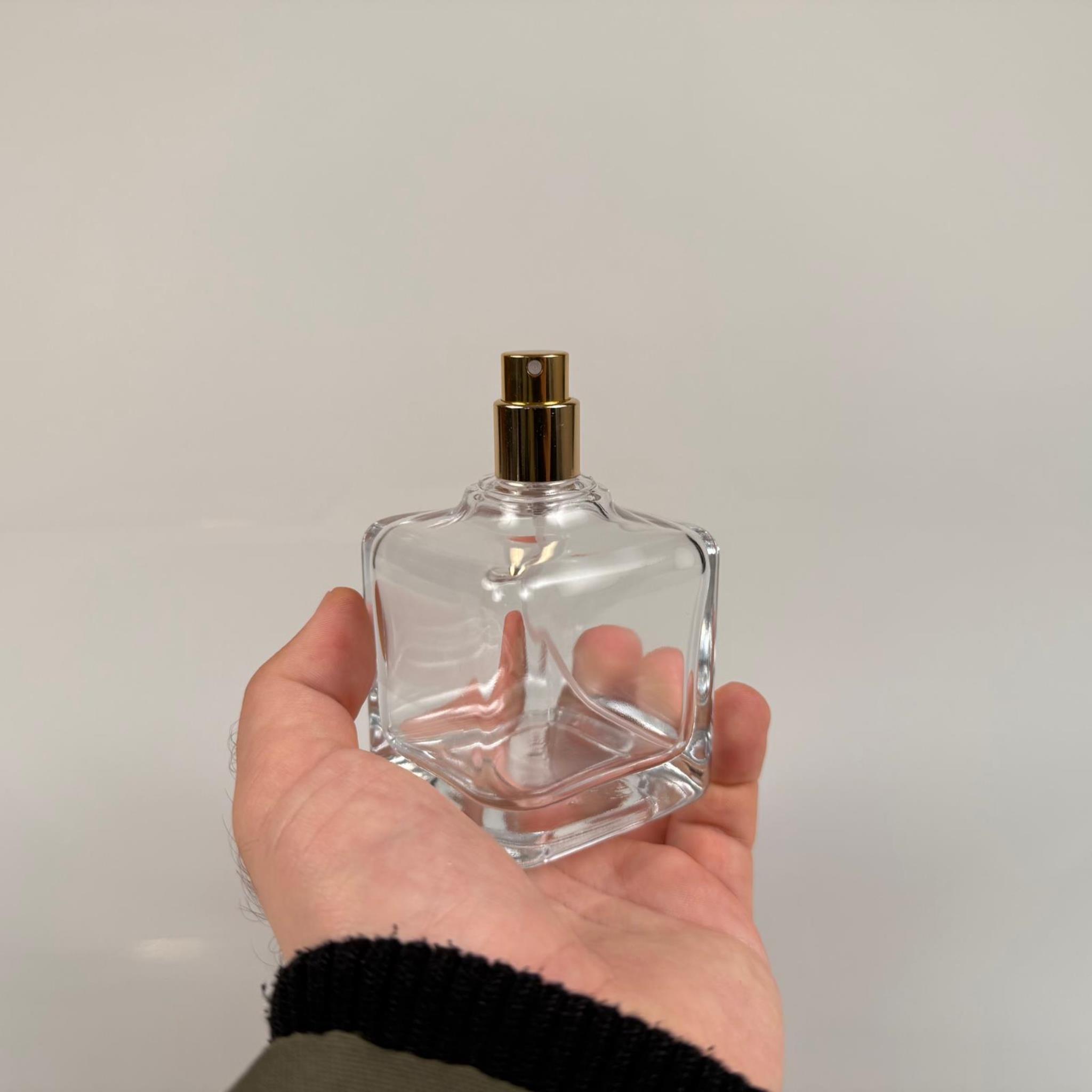 100 ML KARE MODEL LURA PARFÜM ŞİŞESİ - GOLD METAL SPREYLİ (AĞIZ 15 MM GEÇME KOLAY KAPAMA)