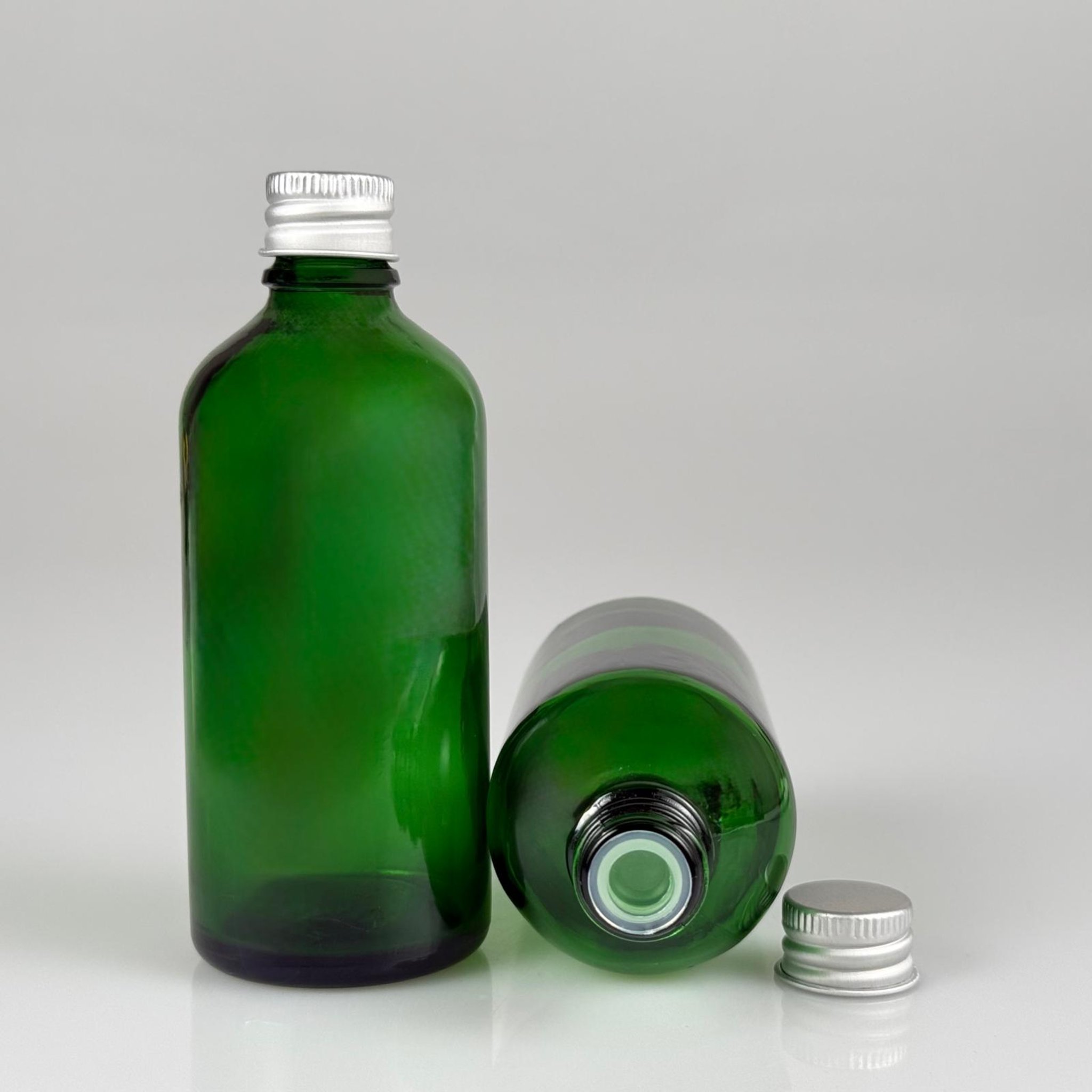 100 CC YEŞİL CAM ŞİŞE + KÖPÜK CONTALI GÜMÜŞ ALÜMİNYUM METAL KAPAKLI + KÖR TIPALI TAKIM - 100 ML YEŞİL CAM ŞİŞE