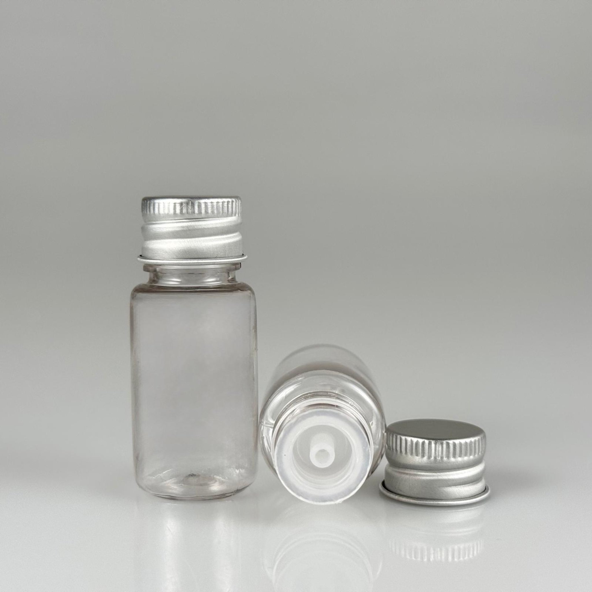 10 CC ŞEFFAF PET SHOT ŞİŞE - KÖPÜK CONTALI GÜMÜŞ ALÜMİNYUM METAL KAPAKLI + DAMLALIKLI KOLONYA TIPALI TAKIM - 10 ML PLASTİK ŞİŞE