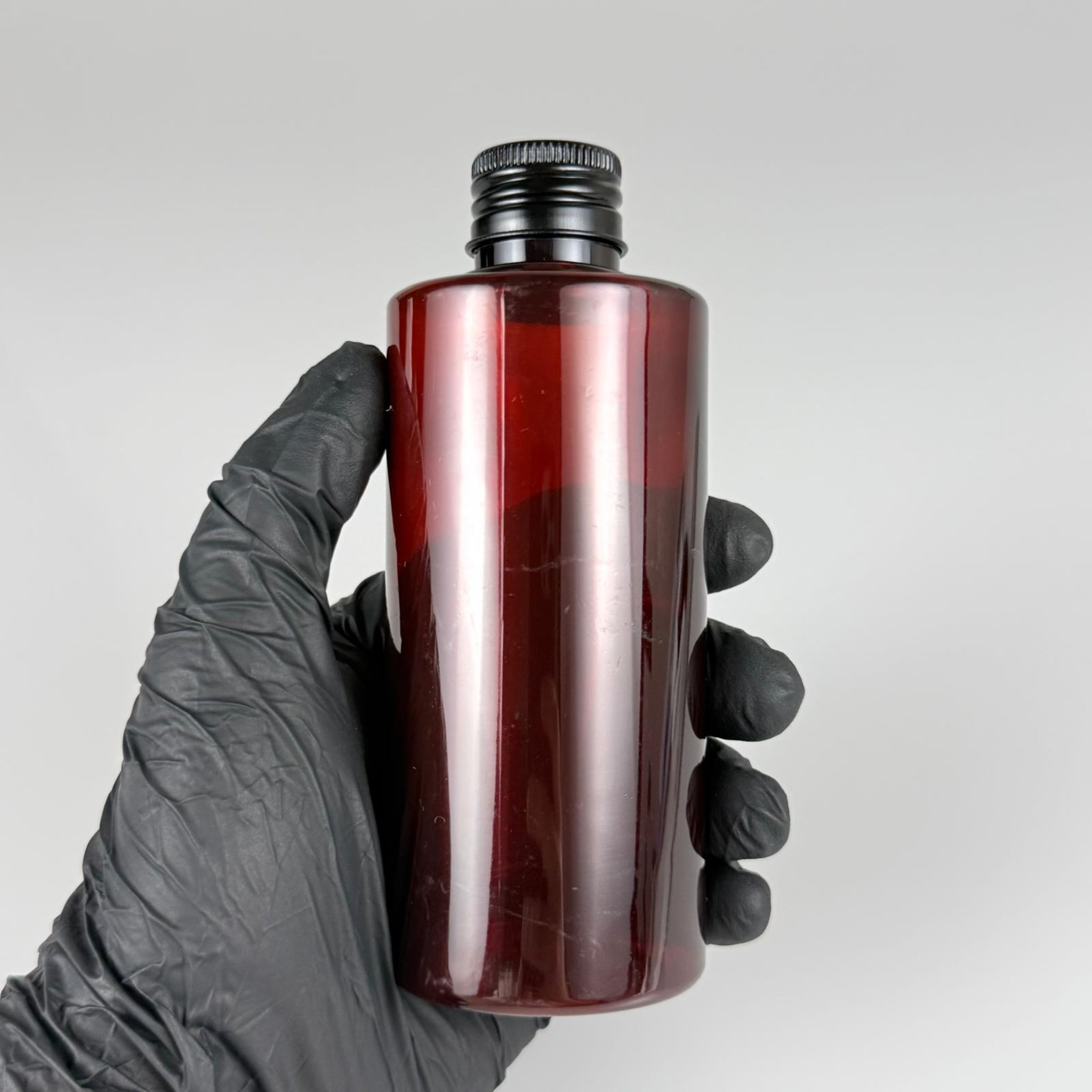 200 CC AMBER SİLİNDİR KESKİN KÜT MODEL SERT PET ŞİŞE (27 GR - 24 AĞIZ ) + KÖPÜK CONTALI SİYAH METAL ALÜMİNYUM KAPAKLI + KOLONYA TIPALI TAKIM - 200 ML KAPAKLI KAHVERENGİ PET ŞİŞELER
