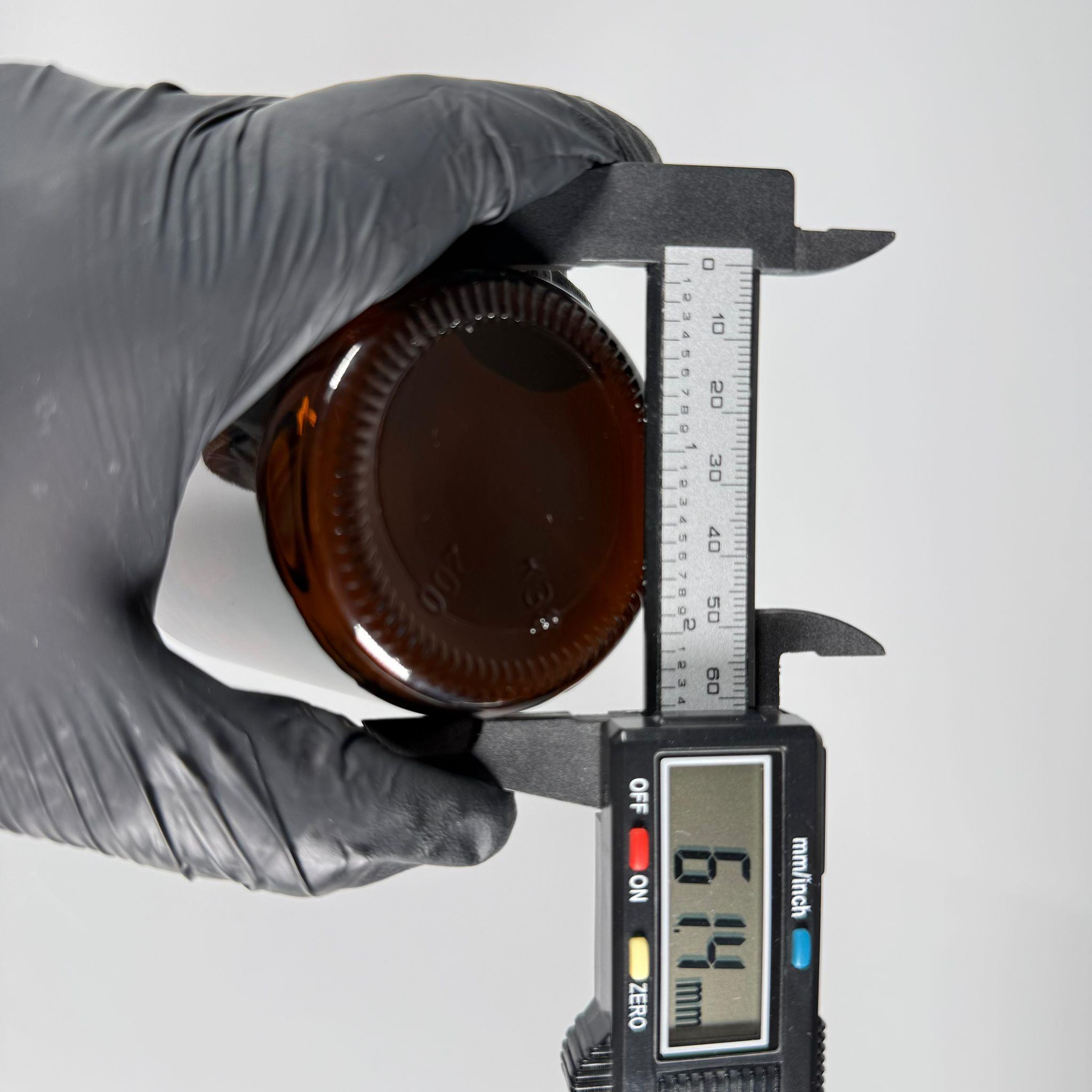 200 CC CAM KAHVERENGİ AMBER TABLET KAPSÜL ŞİŞESİ + 45 MM VİDALI BEYAZ PLASTİK KAPAK