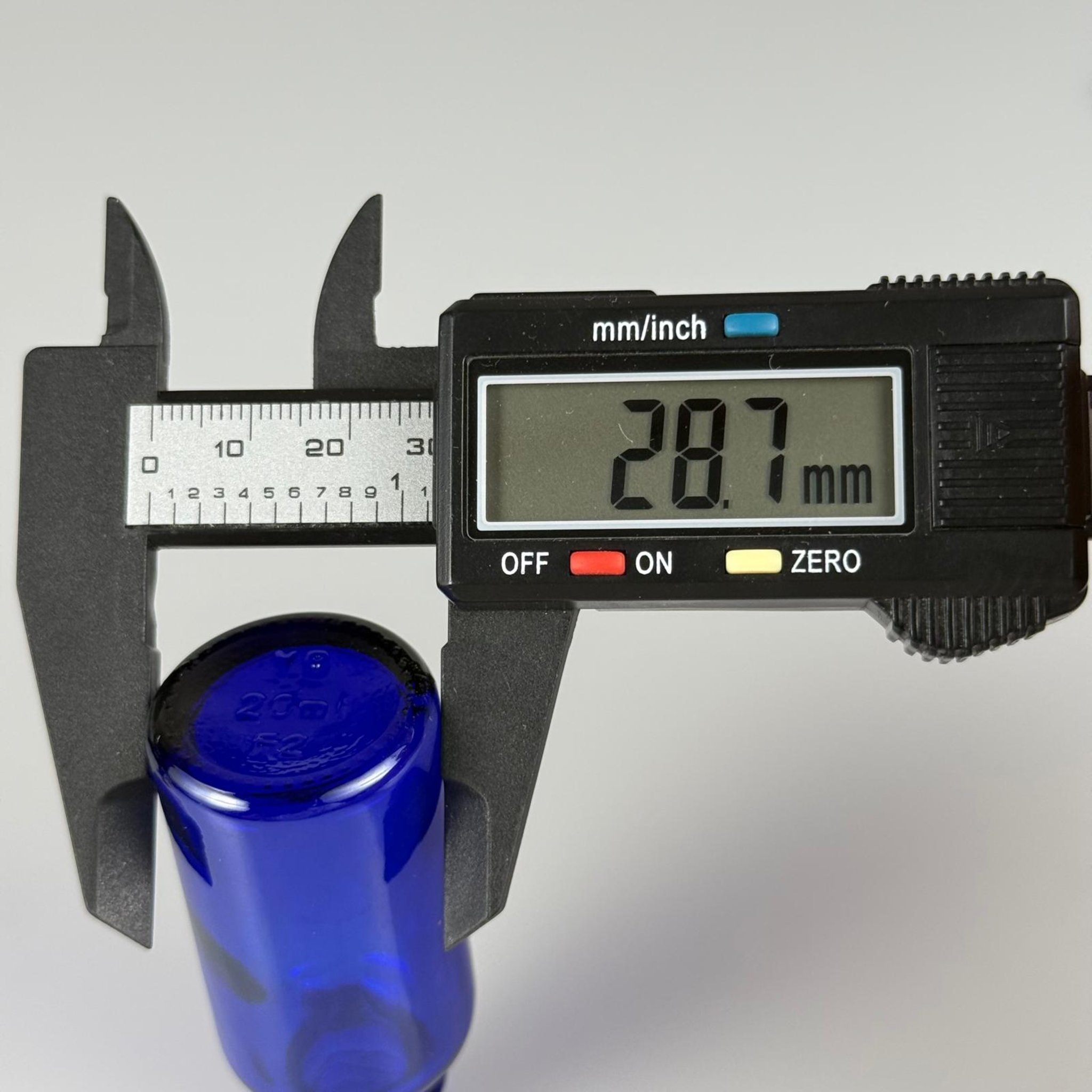 20 CC MAVİ CAM ŞİŞE + KÖPÜK CONTALI GOLD ALÜMİNYUM METAL KAPAKLI + KÖR TIPALI TAKIM - 20 ML MAVİ CAM ŞİŞE