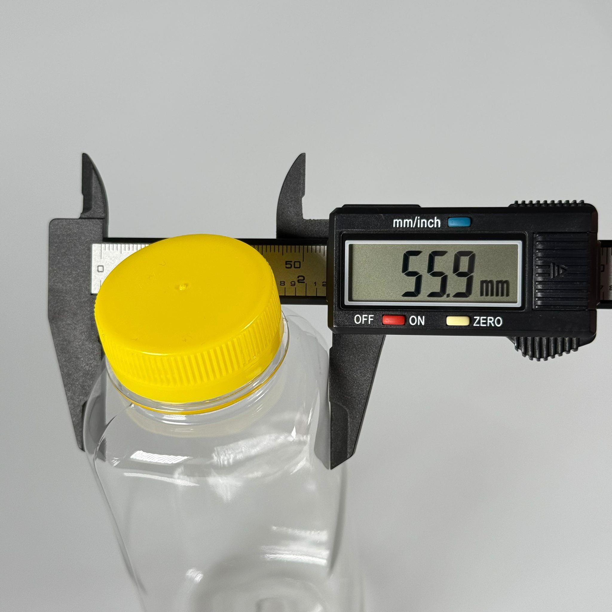 300 CC KÖŞELİ KARE PET ŞİŞE (18,5 GR) - 38 MM GENİŞ AĞIZLI SARI KİLİTLİ KAPAKLI - 300 ML DETOX, MEYVE SUYU, SMOOTHIE, AYRAN, SÜT, MEŞRUBAT VB İÇİN BOŞ PLASTİK ŞİŞELER