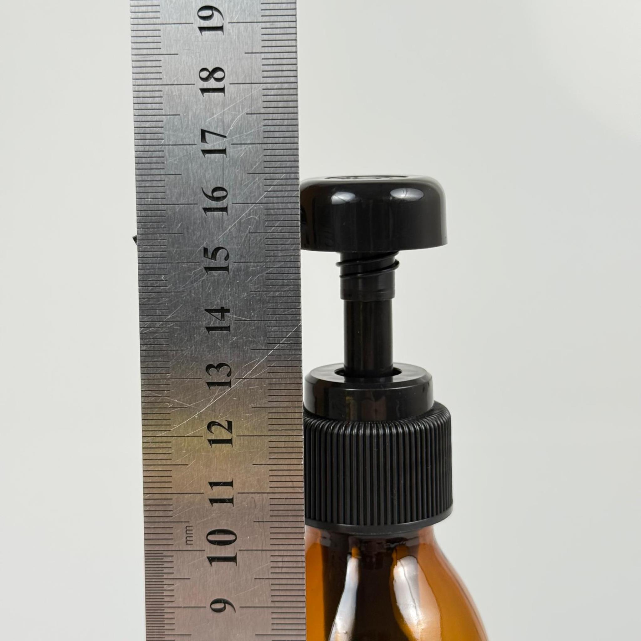 125 CC AMBER CAM ŞİŞE + SİYAH DOZAJ POMPALI (HER BASMADA 4 CC SIVI ATAR)  - 125 ML POMPALI ŞİŞE - ŞURUP, ŞAMPUAN, KREM GİBİ YOĞUN KIVAMLI SIVILARDA KULLANILIR