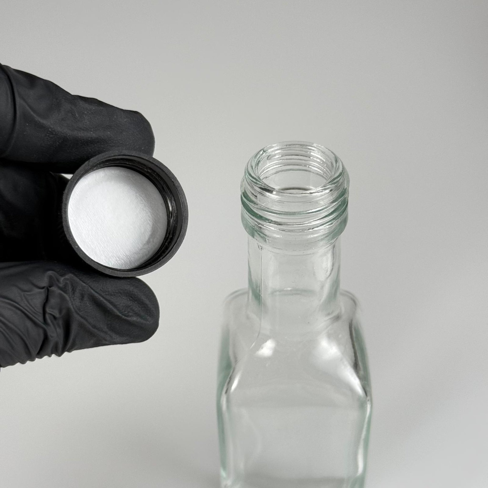100 CC MARASKA CAM ŞİŞE + SİYAH KAPAKLI + 15 ML ÖLÇEK TAKIM - 100 ML KÖŞELİ CAM ŞİŞE - 100 ML KARE CAM YAĞ ŞİŞESİ