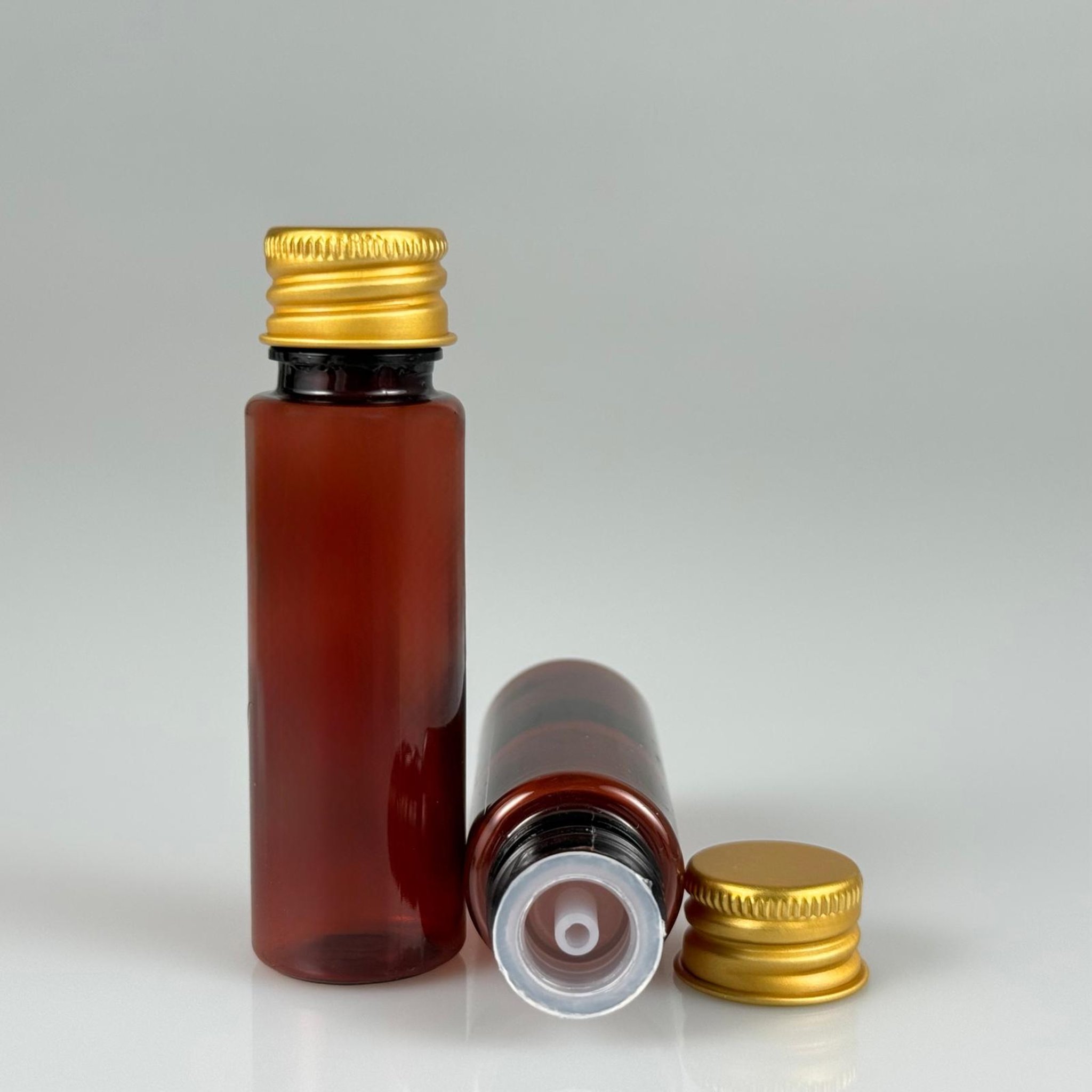 20 CC PET AMBER SHOT ŞİŞE - KÖPÜK CONTALI GOLD ALÜMİNYUM METAL KAPAKLI + DAMLALIKLI KOLONYA TIPALI TAKIM - 20 ML KAHVERENGİ PLASTİK ŞİŞE