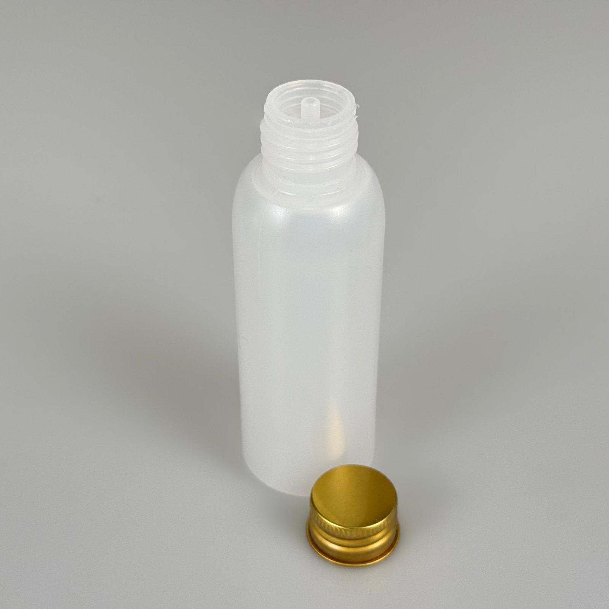 100 ML SIKILABİLİR YUMUŞAK PE POLİETİLEN PLASTİK ASETON ŞİŞESİ ( 24 AĞIZ ) + KÖPÜK CONTALI GOLD METAL ALÜMİNYUM KAPAKLI KOLONYA TIPALI TAKIM - 100 cc sos, yağ, kartuş, mürekkep vb için boş şişeler