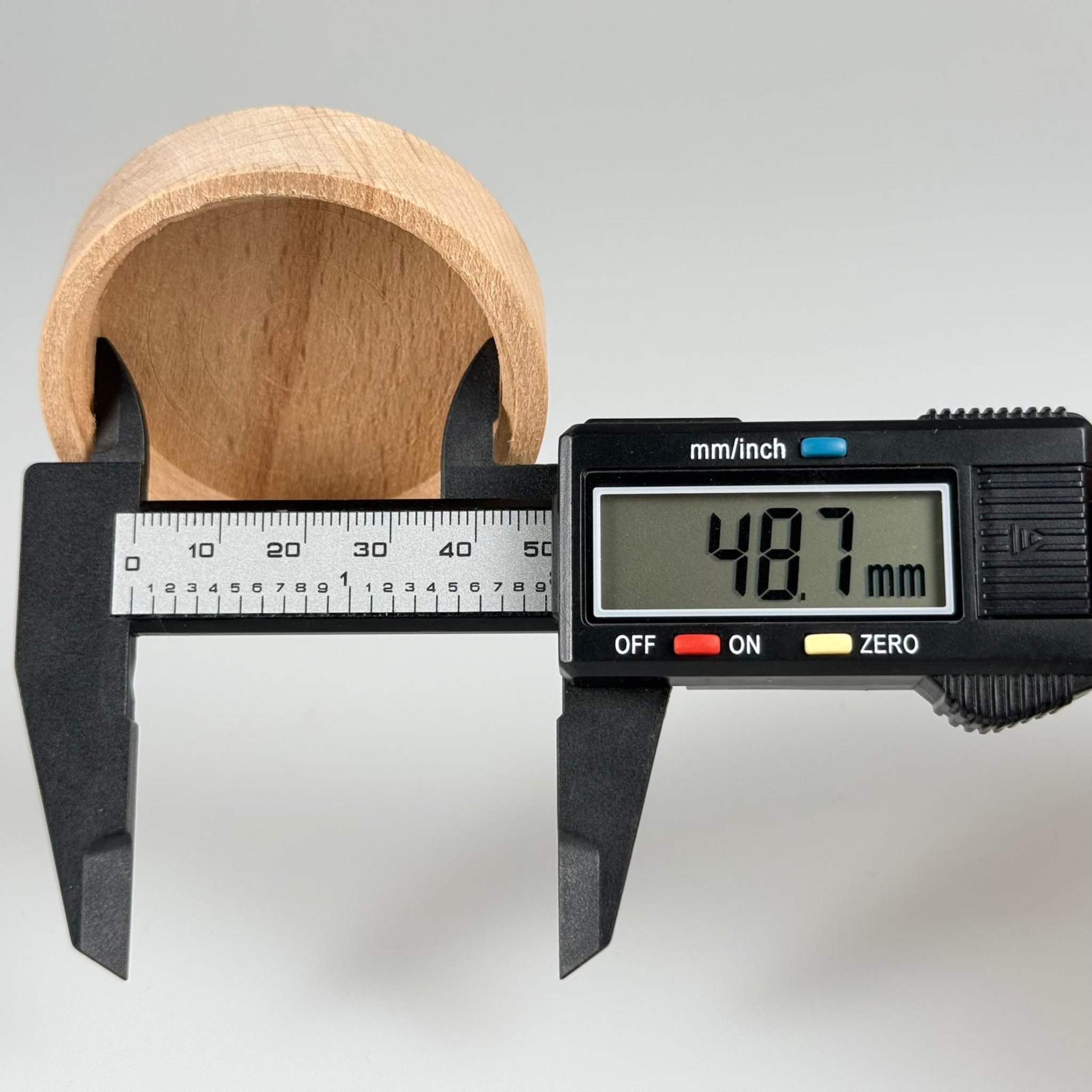 53 MM AHŞAP VİDALI KAPAK (GÜRGEN AĞACI, NEMİ EMER)