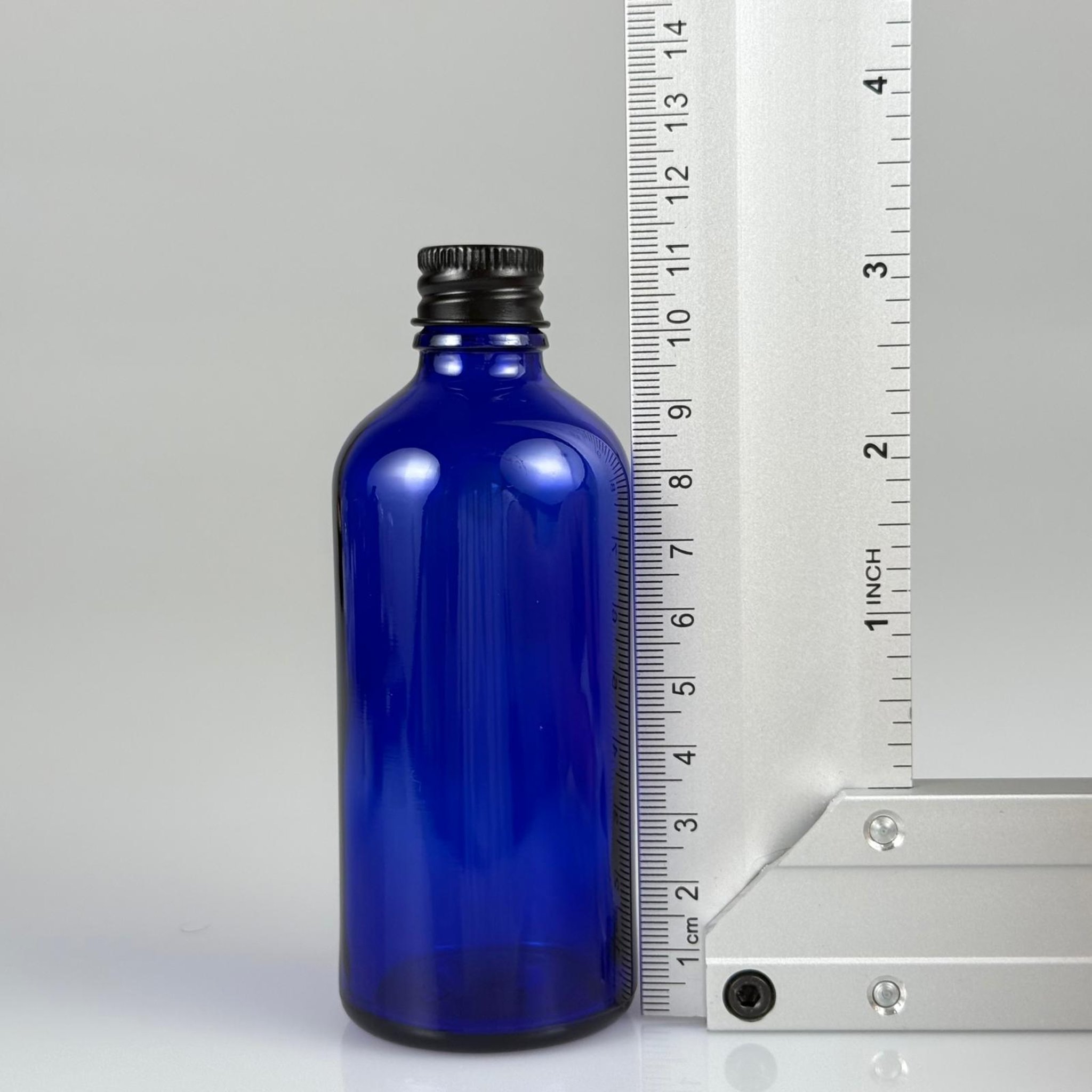 100 CC MAVİ CAM ŞİŞE + KÖPÜK CONTALI SİYAH ALÜMİNYUM METAL KAPAKLI TAKIM - 100 ML MAVİ CAM ŞİŞE
