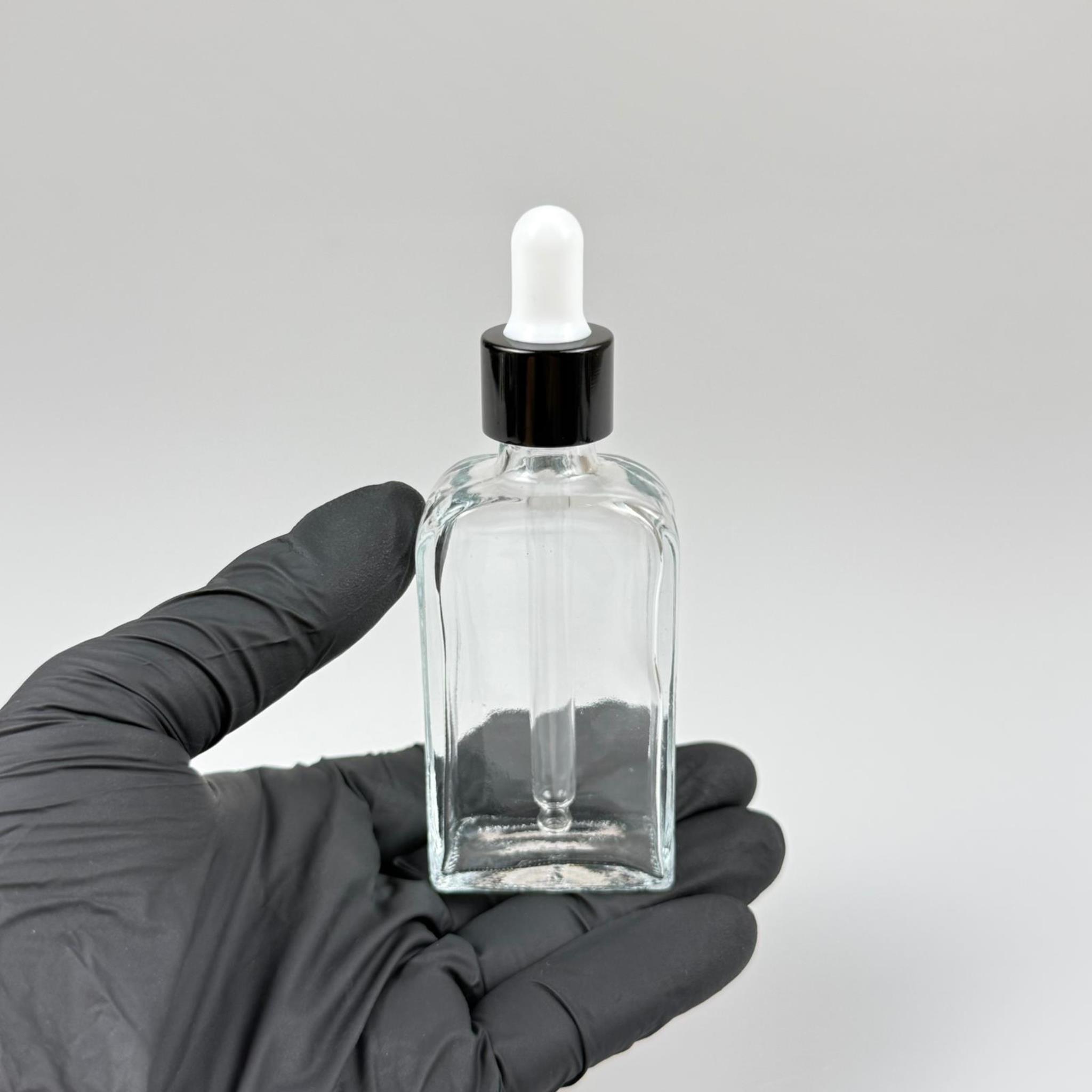 50 CC YASSI DİKDÖRTGEN PRESTİJLİ CAM DAMLALIKLI ŞİŞE - BEYAZ EMZİK - SİYAH METALİK KAPAK - 50 ML CAM DAMLALIKLI ŞİŞE - DAMLALIKLI BOŞ ŞİŞE