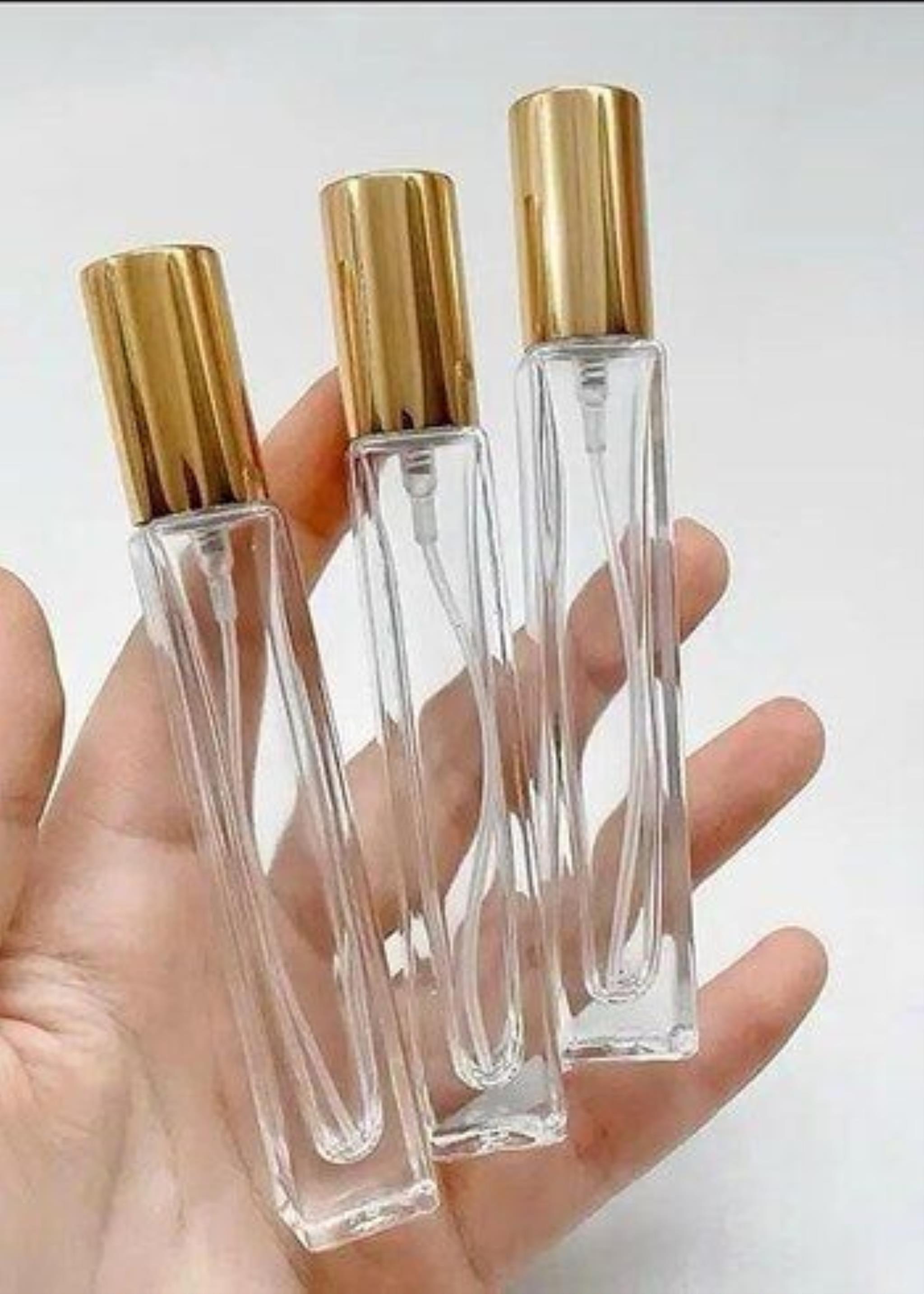 10 CC KARE KÖŞELİ DÜZ TESTER PARFÜM ŞİŞESİ - CAM KALEM PARFÜM ŞİŞESİ GOLD METAL SPREYLİ KAPAKLI TAKIM - 10 ML CAM TÜP PARFÜM ŞİŞESİ - VİDALI SPREY VALF TEKRAR DOLDURULABİLİR - HEDİYELİK CAM KOLONYA ŞİŞESİ - DÜĞÜN, NİŞAN, SÖZ, KINA, CENAZE, PROMOSYON İÇİN HEDİYELİK KOLONYA ŞİŞELERİ