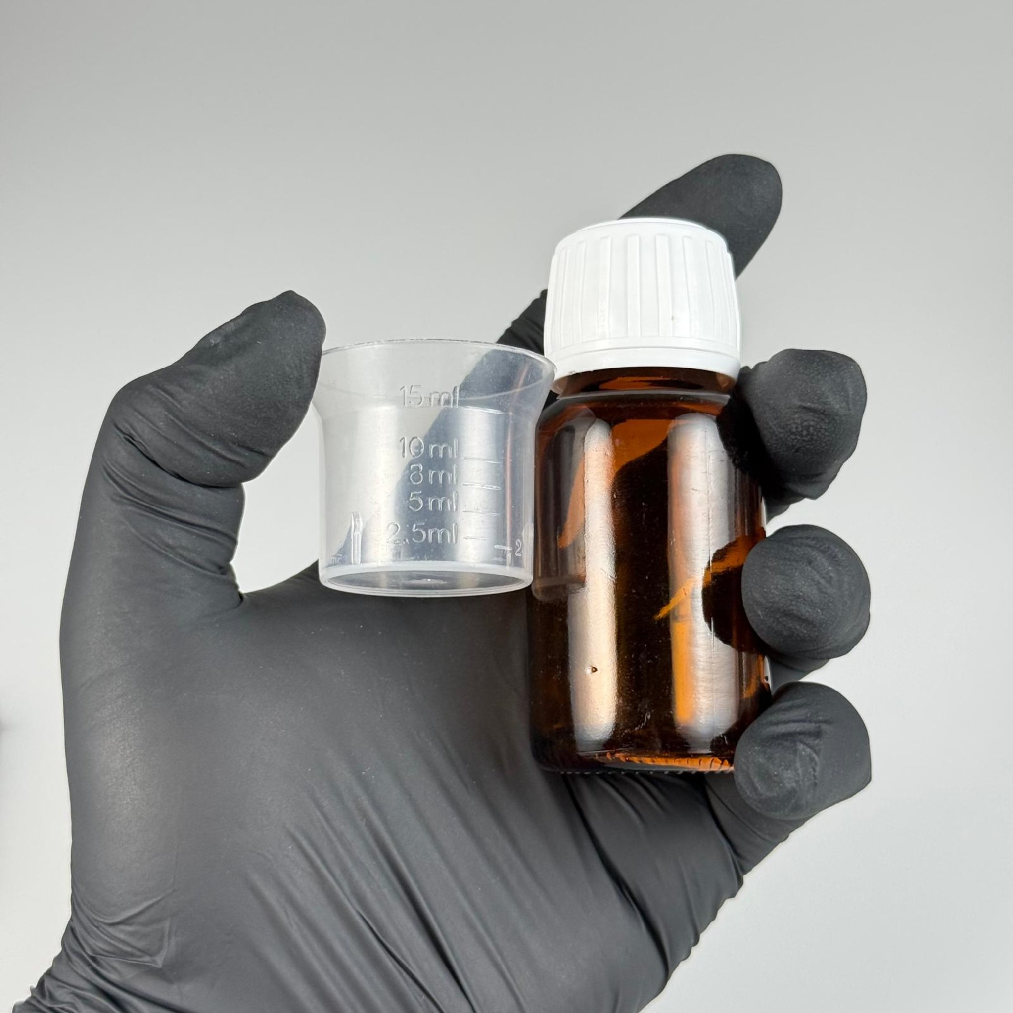 30 CC AMBER CAM ŞİŞE + BEYAZ KİLİTLİ KAPAK + 15 ML ÖLÇEK TAKIM - 30 ML KAHVERENGİ BOŞ ŞURUP ŞİŞESİ (AĞIZ ÇAPI 25 MM) - 30 ML ECZA ŞİŞESİ