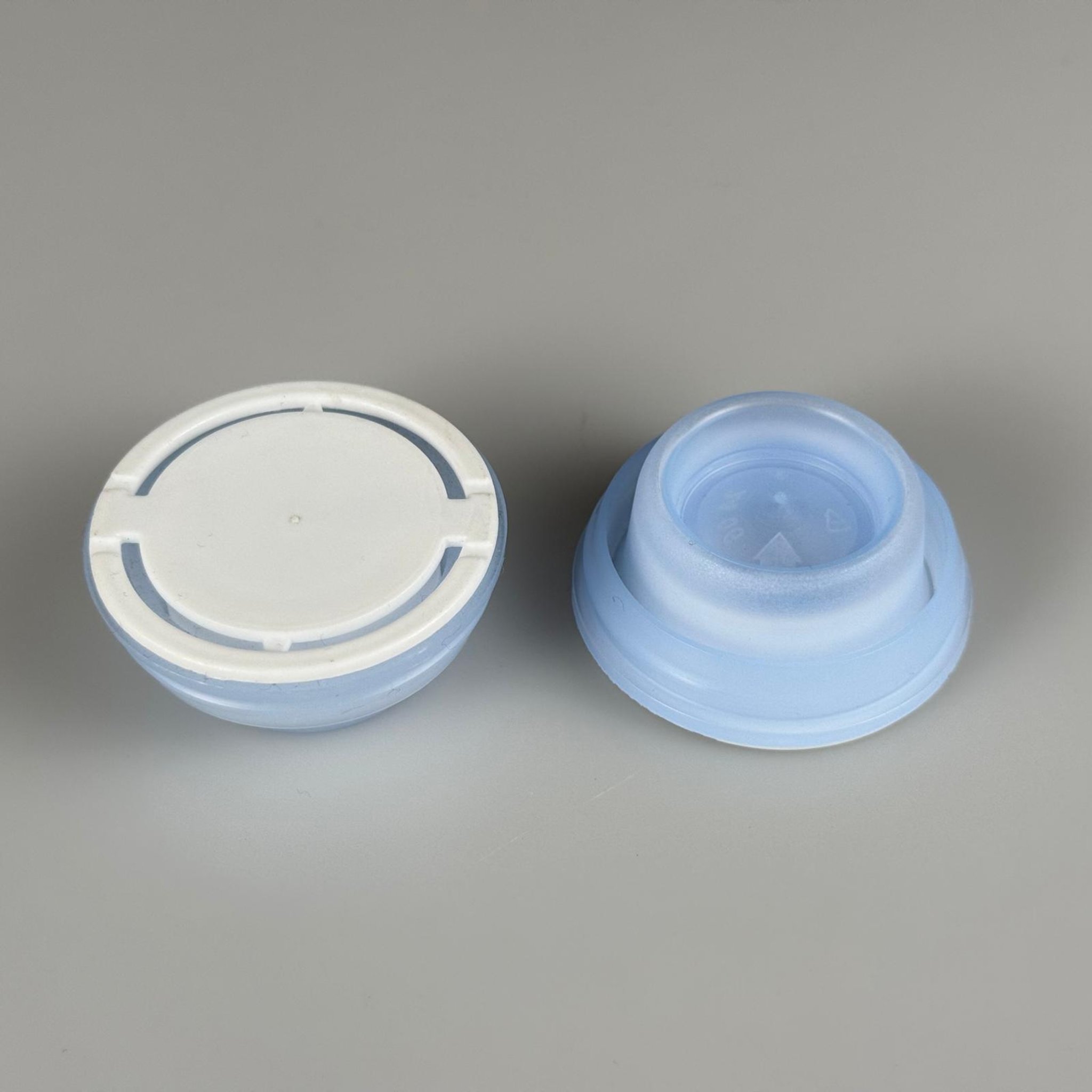 42 MM P2 K CL NATÜREL BEYAZ BERİCAP (SOLVENT VE TİNER TENEKESİ İÇİN) - TENEKE İÇİN PLASTİK KAPAK - YEDEK KİMYASAL TENEKE KAPAĞI - Çakma Metal TENEKE Kapağı