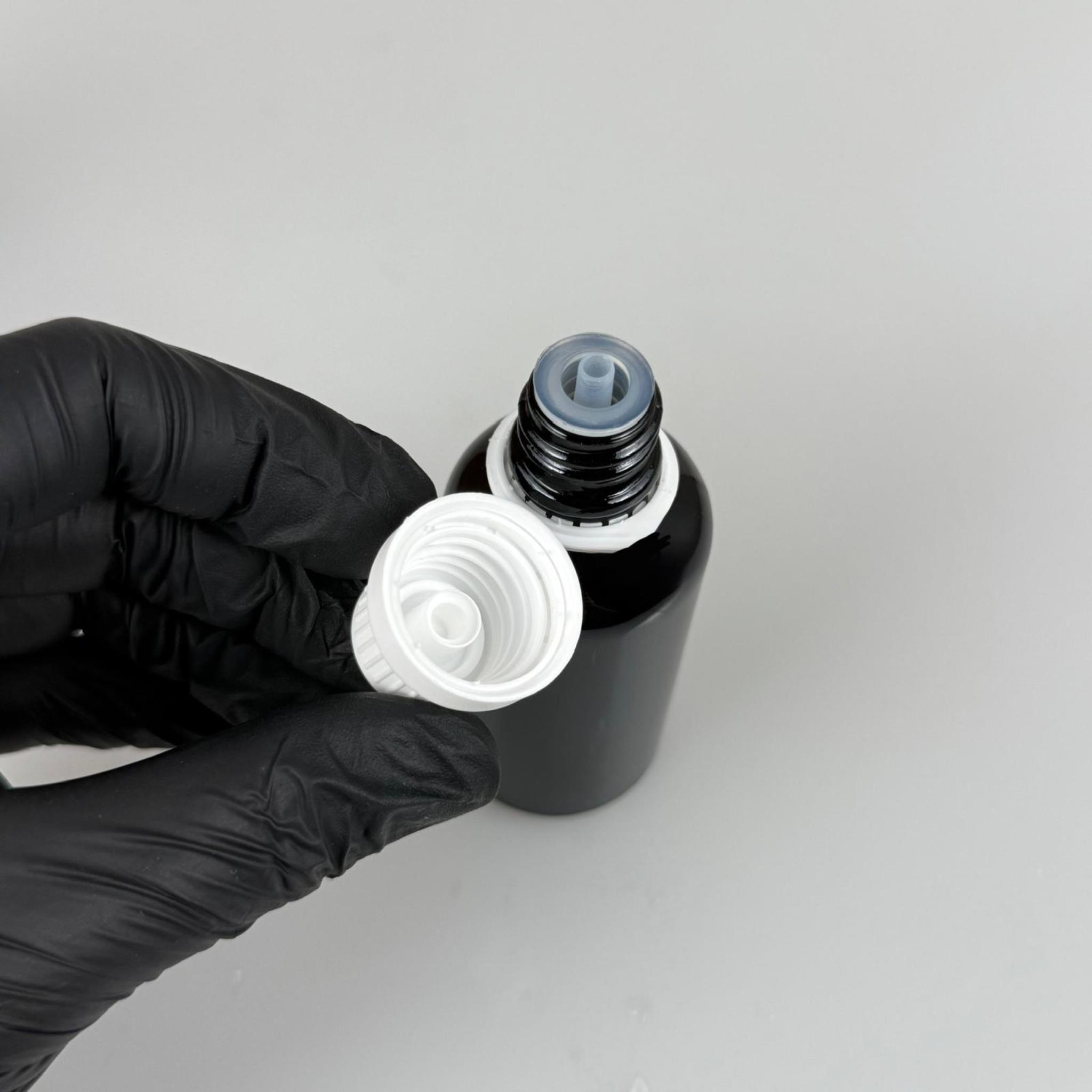 50 CC SİYAH İÇTEN DAMLALIKLI - BEYAZ KİLİT KAPAKLI CAM ŞİŞE - 50 ML SİYAH STANDART İÇTEN DAMLALIKLI CAM ŞİŞE