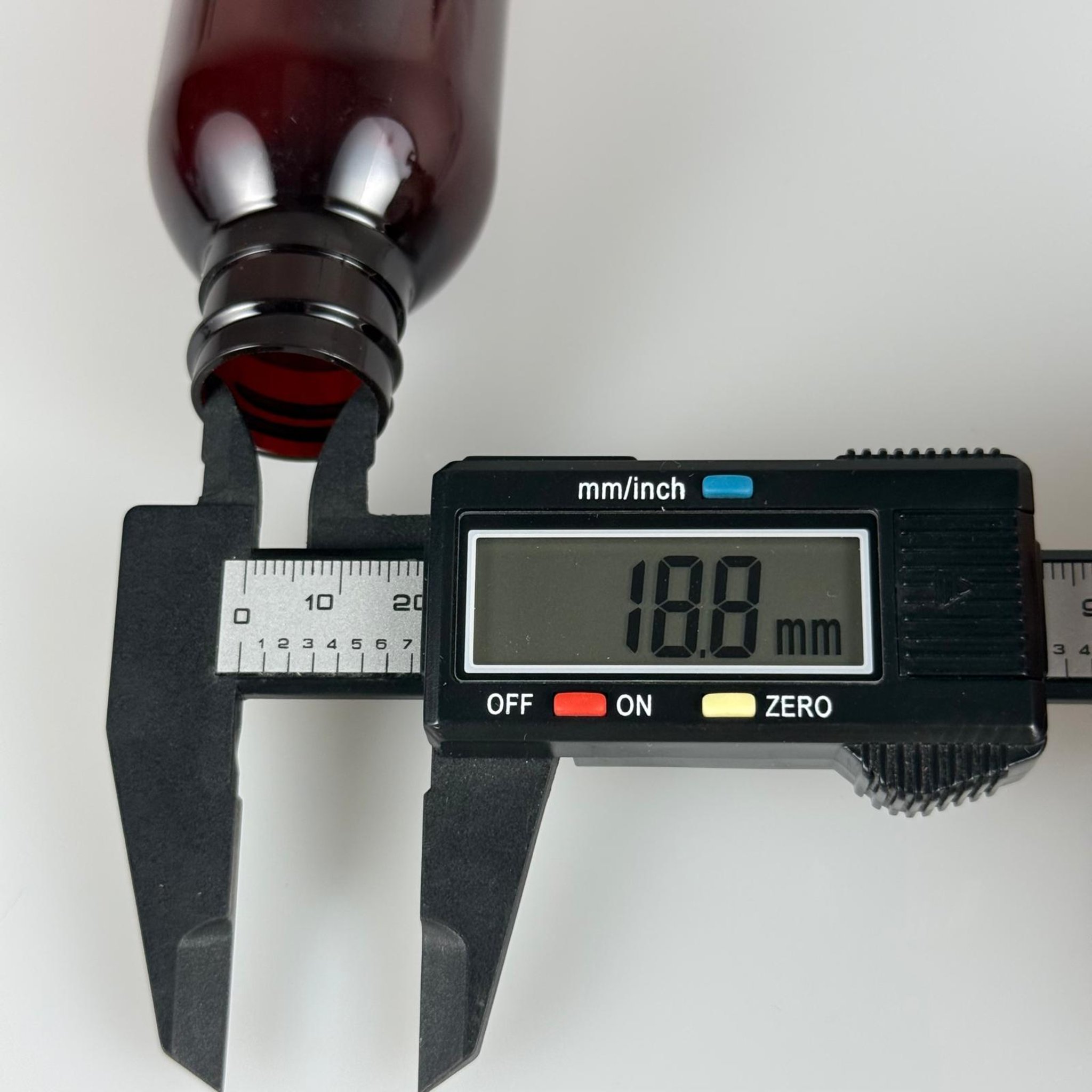 100 CC AMBER OVAL SERT PET ŞİŞE 24 MM İP