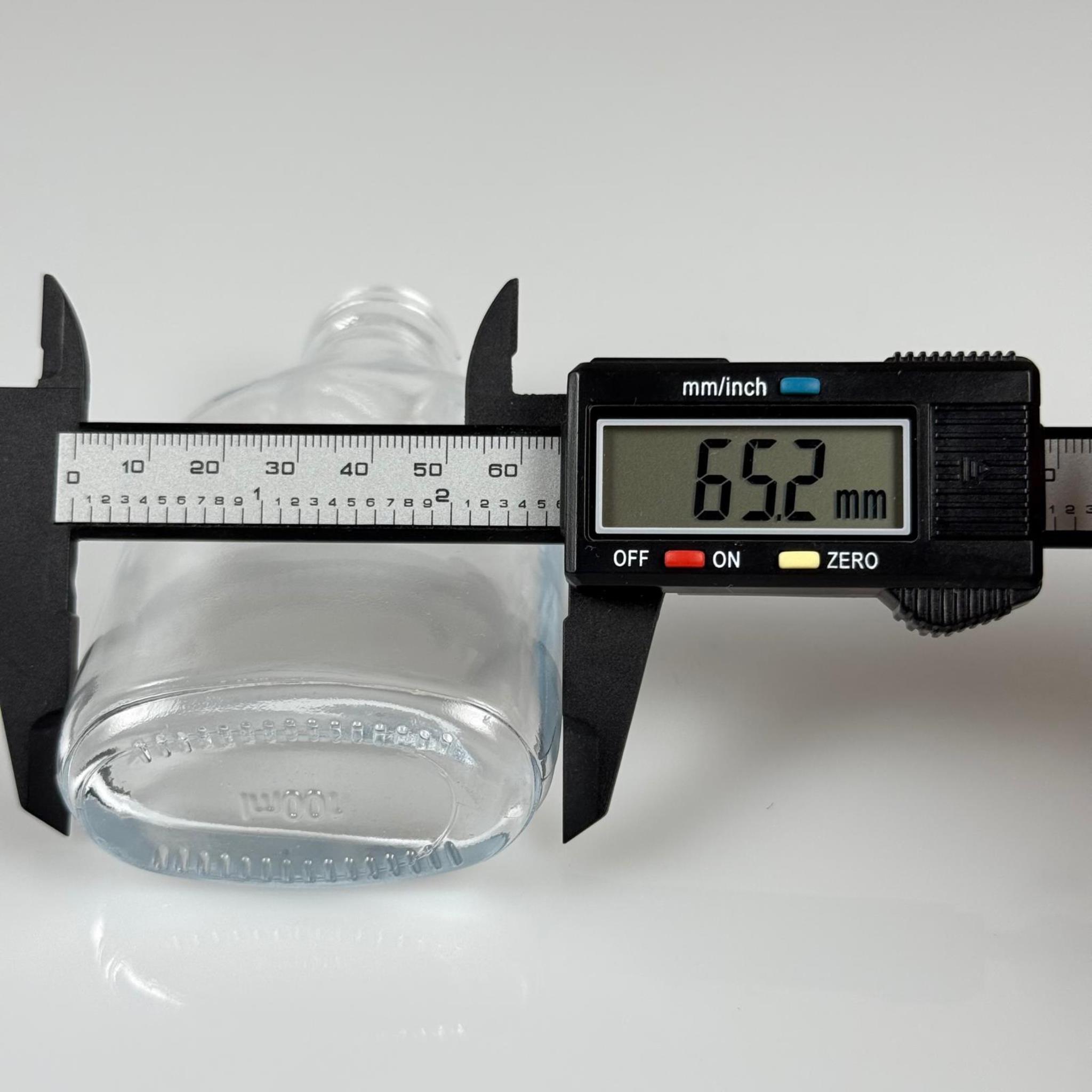 100 CC YASSI SİYAH SPREYLİ CAM ŞİŞE - 100 ML KOLONYA, PARFÜM VB İÇİN FISFISLI ŞİŞE