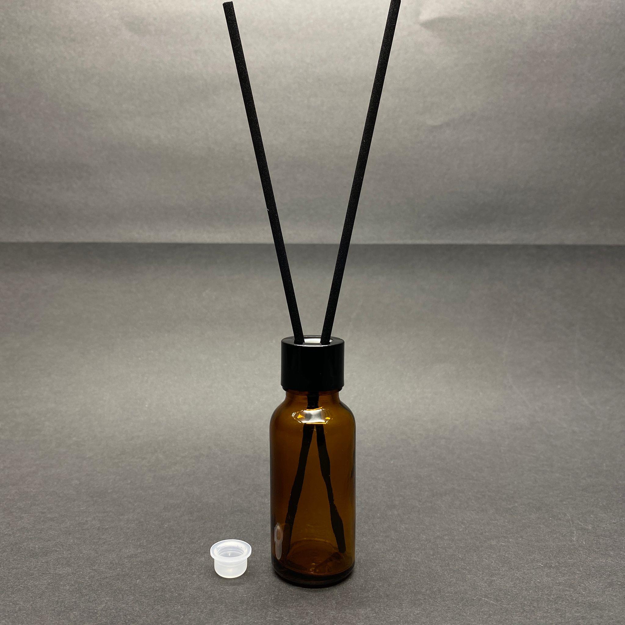 20 CC AMBER CAM BAMBU ODA KOKUSU ŞİŞESİ - 20 ML ÇUBUKLU BAMBU ODA KOKUSU ŞİŞESİ - DİFÜZÖR ŞİŞE- CAM ŞİŞE + SİYAH METAL KAPAK + PLASTİK TIPA + 2 ADET FİBER SİYAH BAMBU ÇUBUK