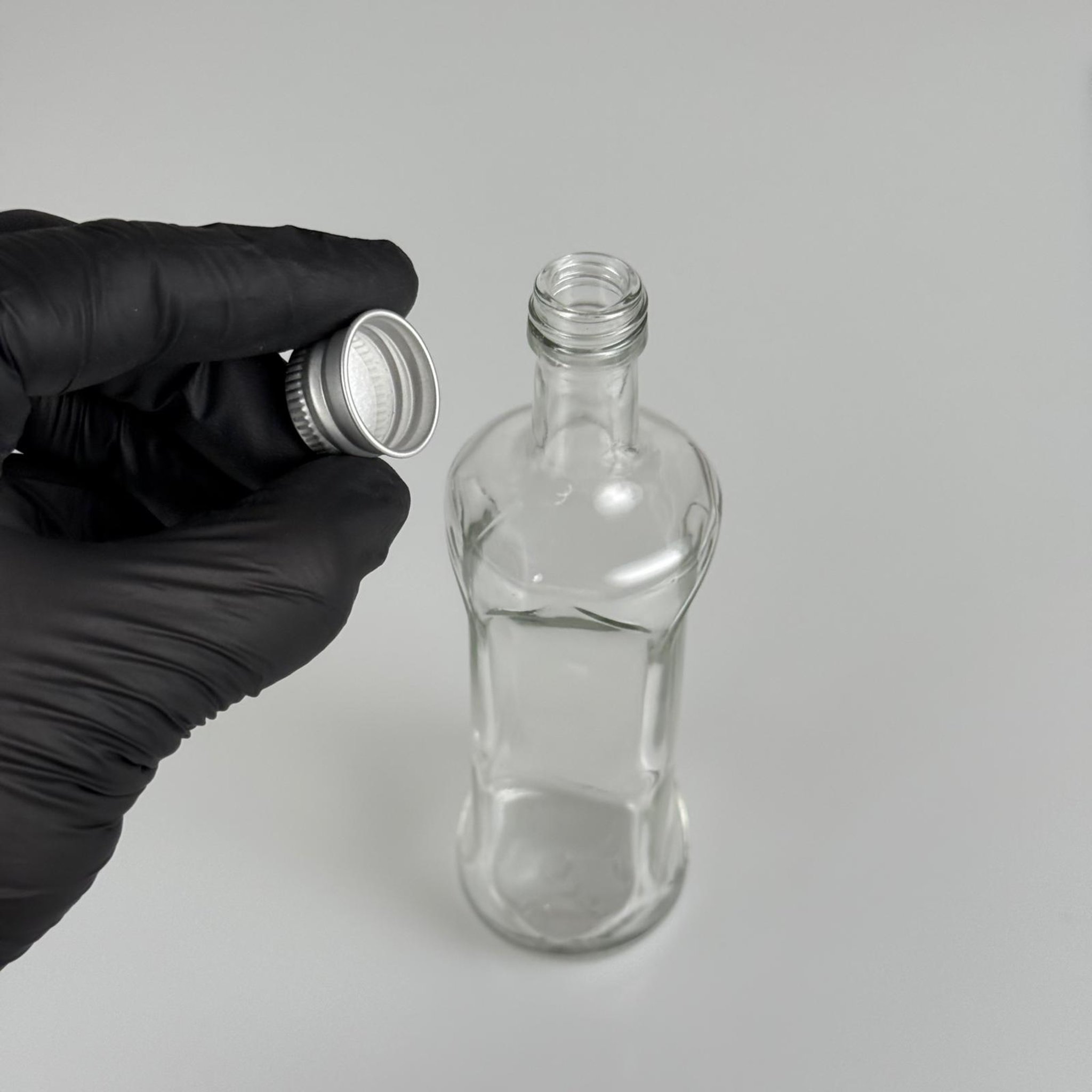 100 CC ŞEFFAF CAM DORİKA  ŞİŞE + GÜMÜŞ ALÜMİNYUM METAL KAPAKLI TAKIM - 100 ML SOS ŞİŞESİ