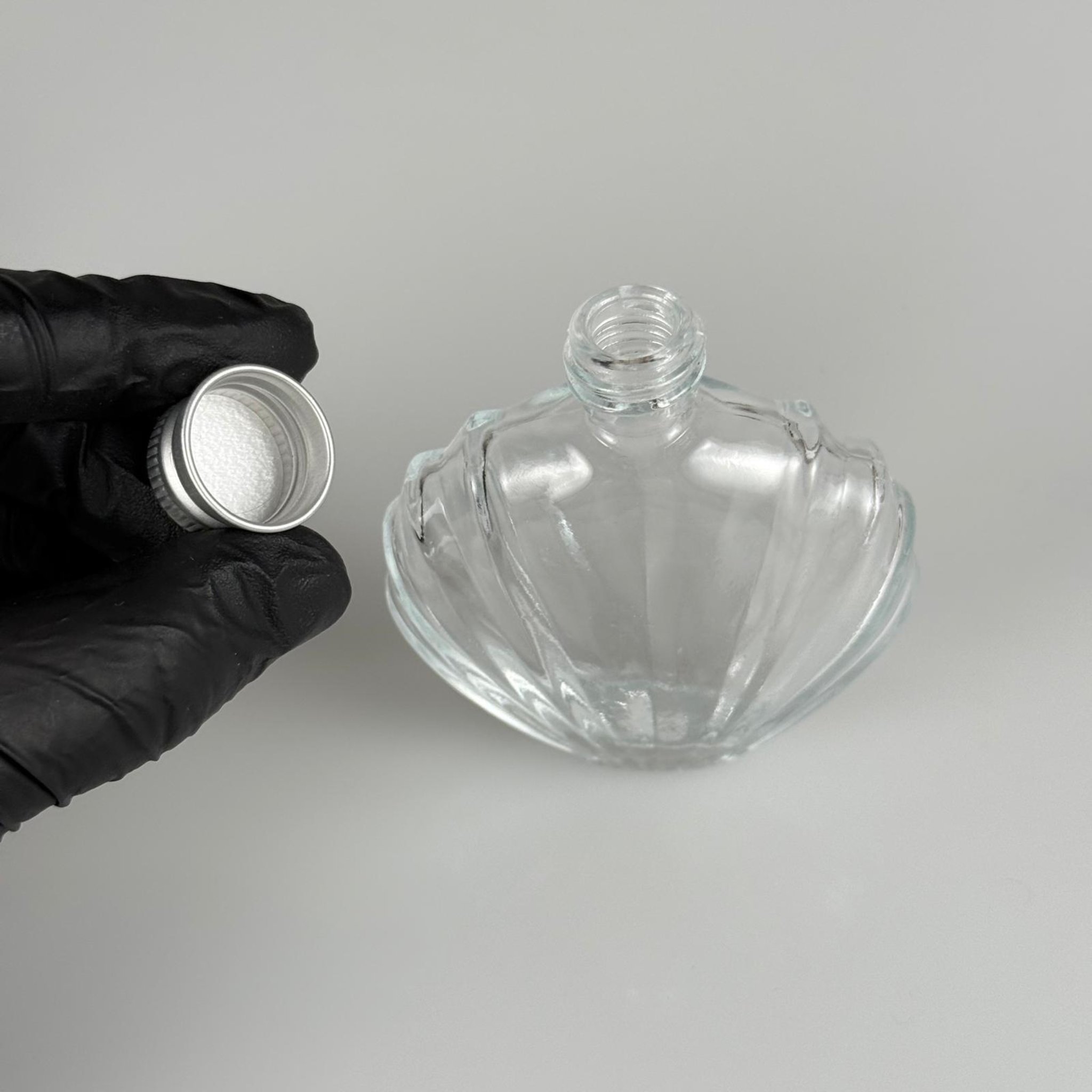 45 CC İSTİRİDYE MODEL CAM ŞİŞE + GÜMÜŞ ALÜMİNYUM METAL KAPAKLI TAKIM - 45 ML PRESTİJLİ ŞİŞE