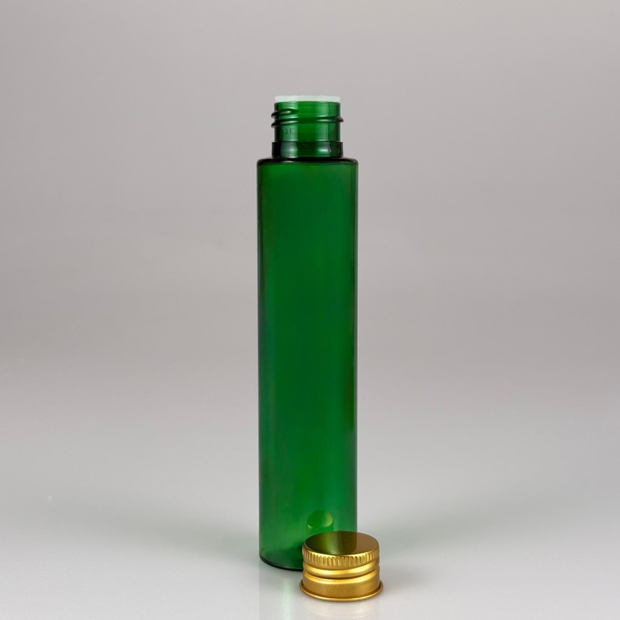 100 CC UZUN SİLİNDİR YEŞİL PET ŞİŞE (24 GR - 24 AĞIZ ) + KÖPÜK CONTALI GOLD METAL ALÜMİNYUM KAPAK + KOLONYA TIPALI TAKIM - 100 ML BİBERİYE SUYU, LAVANTA YAĞI, SAÇ SERUM, TONİK VB İÇİN PLASTİK KOZMETİK AMBALAJLARI