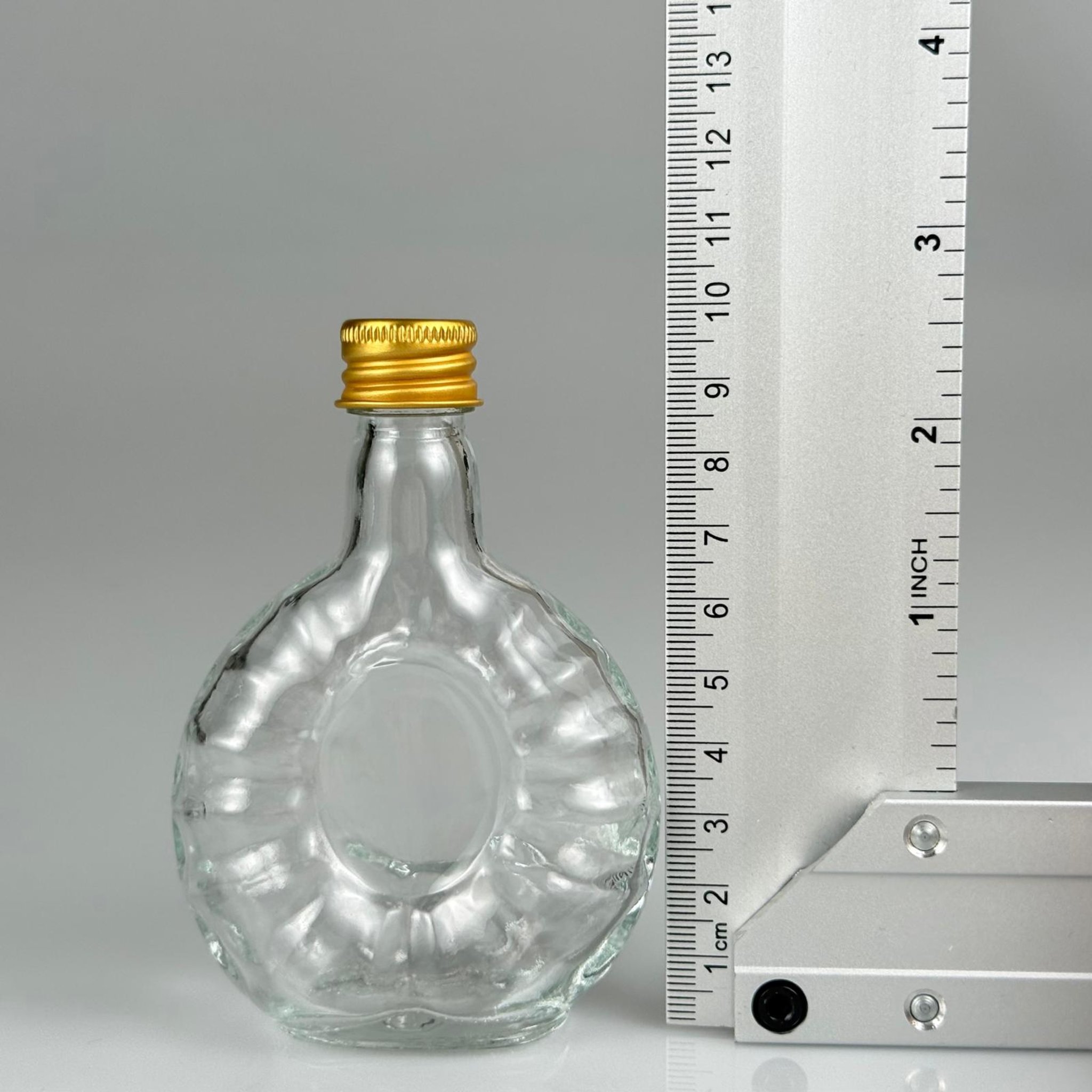 50 CC BOĞAZLI YASSI CAM ŞİŞE + GOLD ALÜMİNYUM METAL KAPAKLI TAKIM - 50 ML PRESTİJLİ ŞİŞE