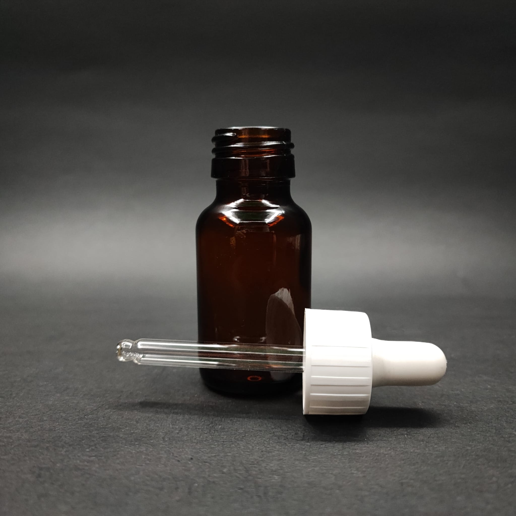 30 ML DOLUMU KOLAY, GENİŞ AĞIZLI CAM DAMLALIKLI ŞİŞE (25 MM AĞIZ)  - 30 CC BEYAZ DAMLALIKLI CAM ECZA ŞİŞESİ - AMBER KAHVERENGİ