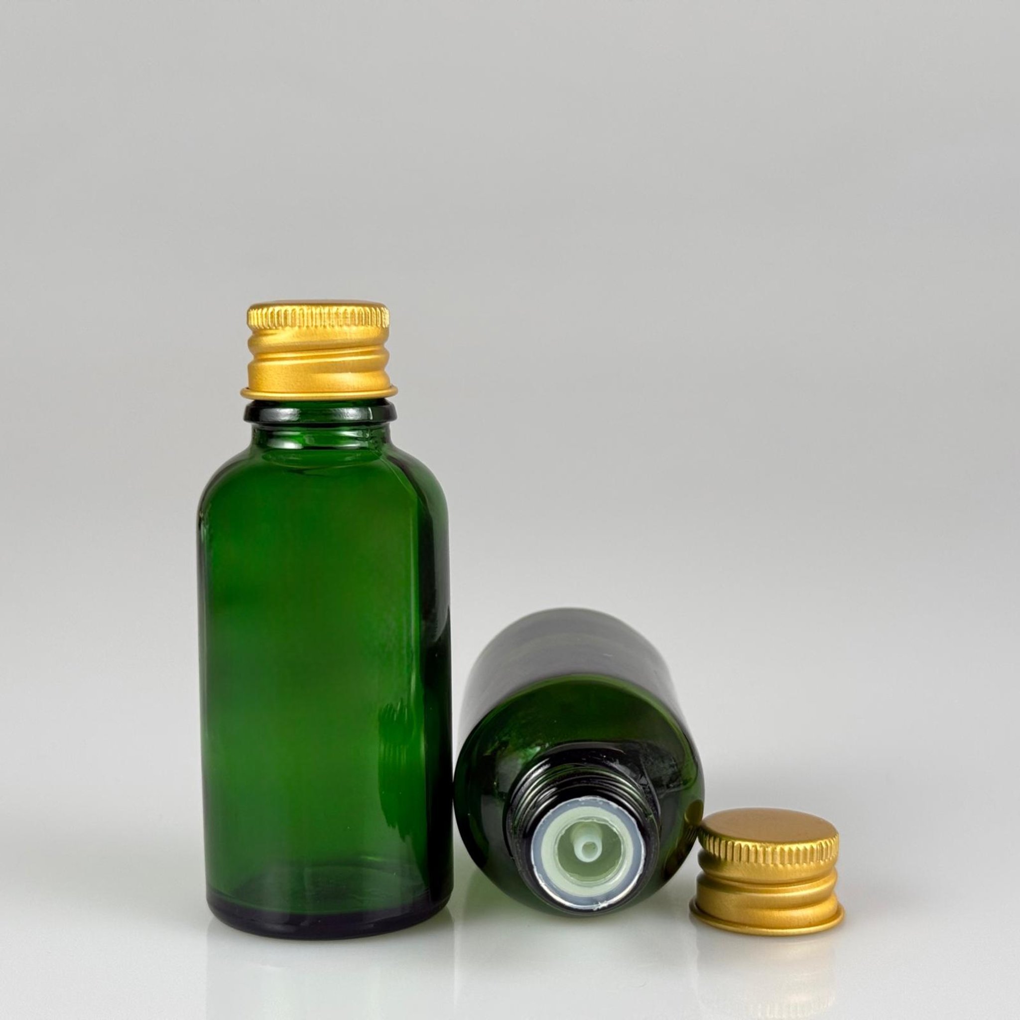 30 CC YEŞİL CAM ŞİŞE + KÖPÜK CONTALI GOLD ALÜMİNYUM METAL KAPAKLI + DAMLALIKLI KOLONYA TIPALI TAKIM - 30 ML YEŞİL CAM ŞİŞE