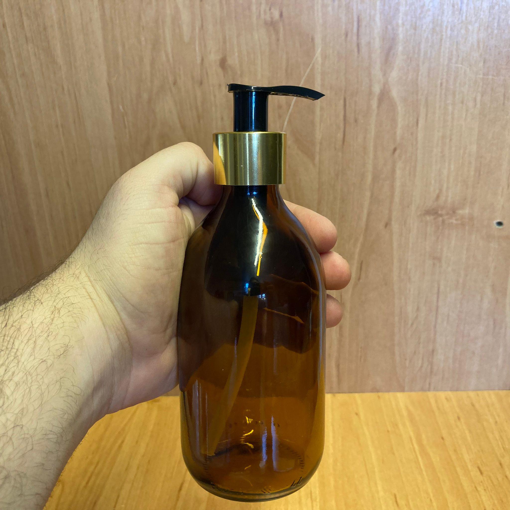 300 CC AMBER CAM ŞİŞE - GOLD POMPALI - 300 ML KAHVERENGİ POMPALI ŞİŞE