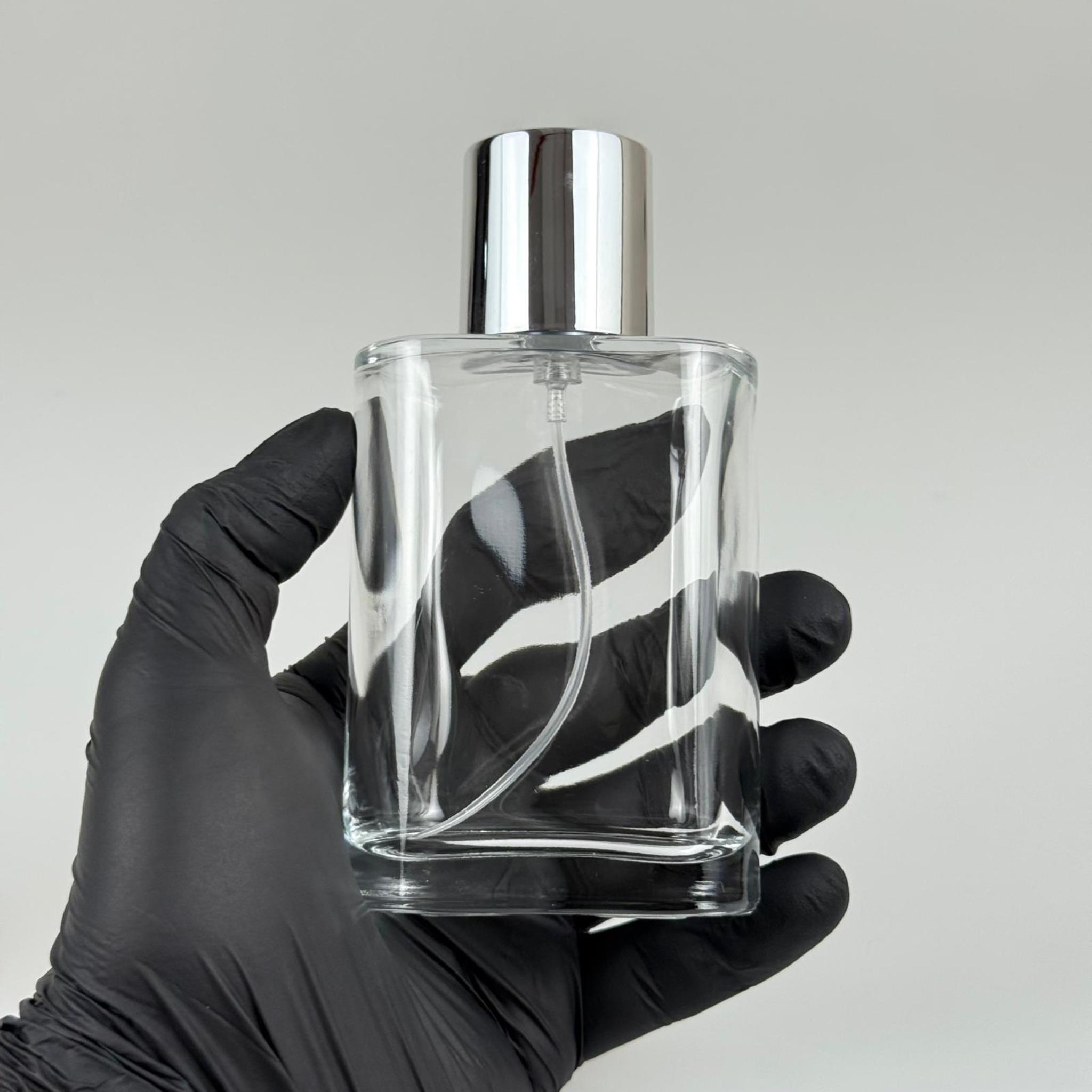 100 ML YASSI MODEL CEO PARFÜM ŞİŞESİ + GÜMÜŞ METAL SPREYLİ + GÜMÜŞ GENİŞ KAPAKLI (AĞIZ 15 MM GEÇME KOLAY KAPAMA)