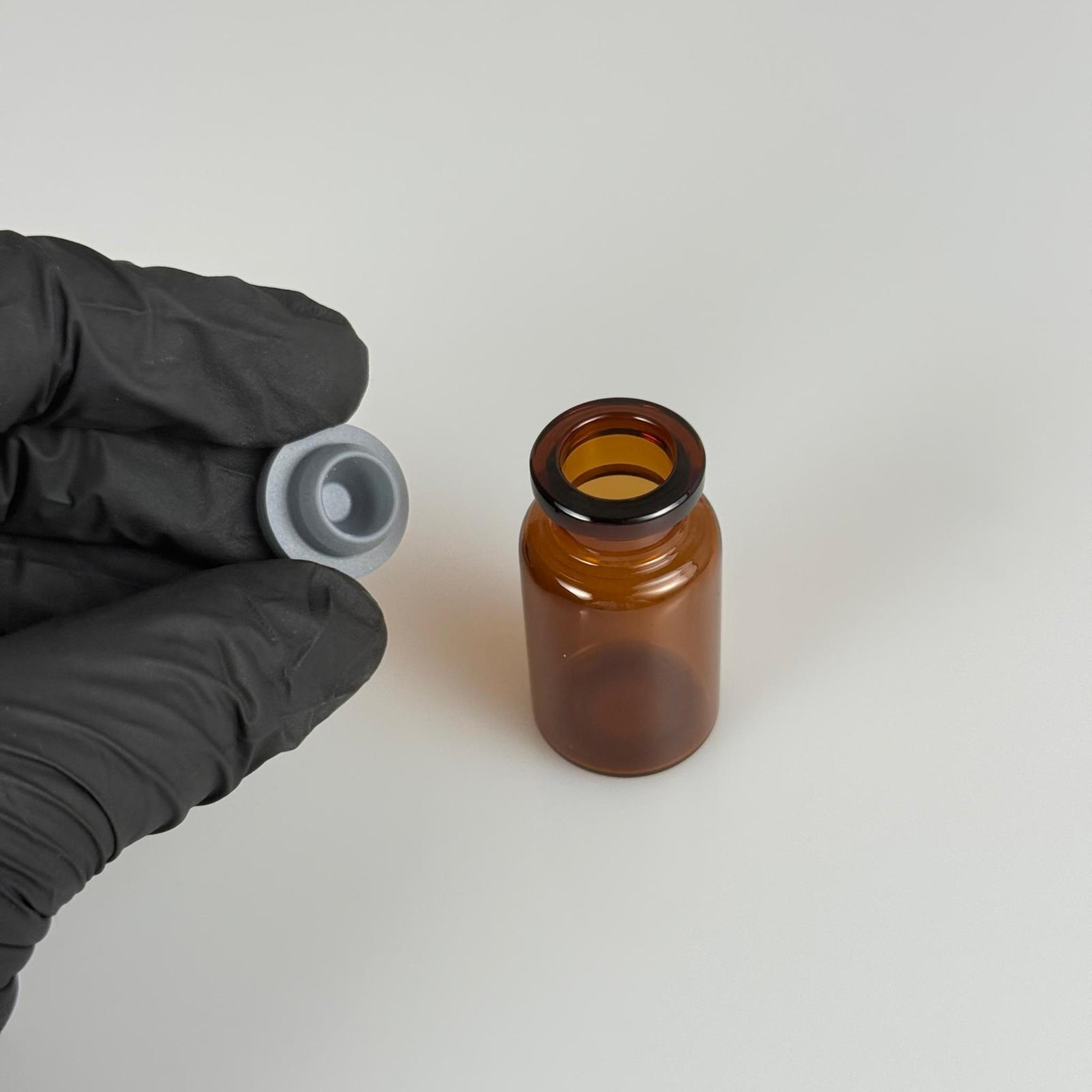 24x45 MM İNCE BOROSİLİKAT FLAKON CAM ŞİŞE 12 ML + BUTİL KAUÇUK TIPA 20 MM - AMBER CAM İLAÇ, ECZA, PENİSİLİN, MEDİKAL, LABORATUVAR, FARMASÖTİK ŞİŞELERİ