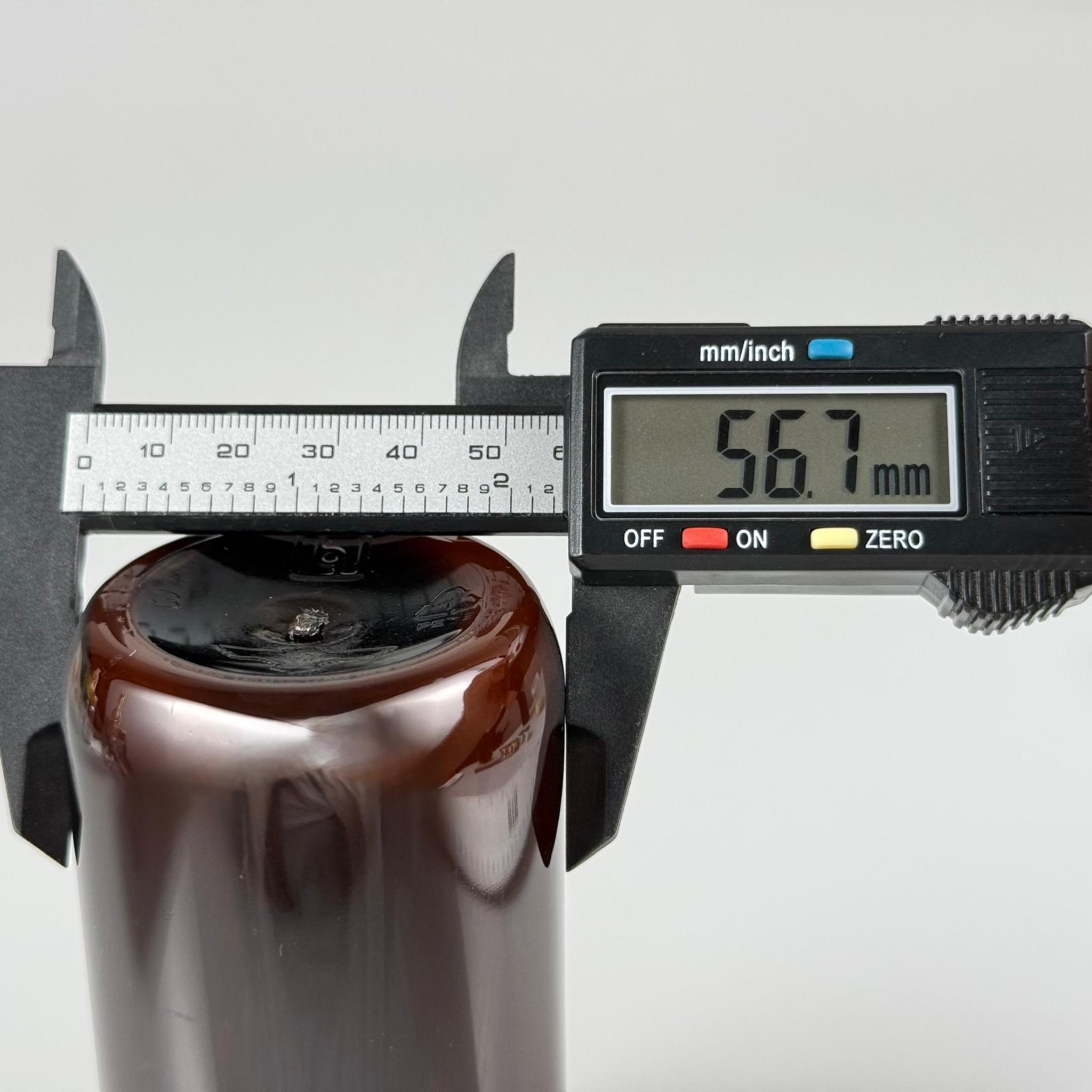 200 CC AMBER PET ECZA ŞİŞESİ + ALÜMİNYUM KAPLAMALI GÜMÜŞ KAPAKLI + KÖR TIPALI TAKIM  - 200 ML KAHVERENGİ PLASTİK ŞURUP ŞİŞESİ (21 GR)
