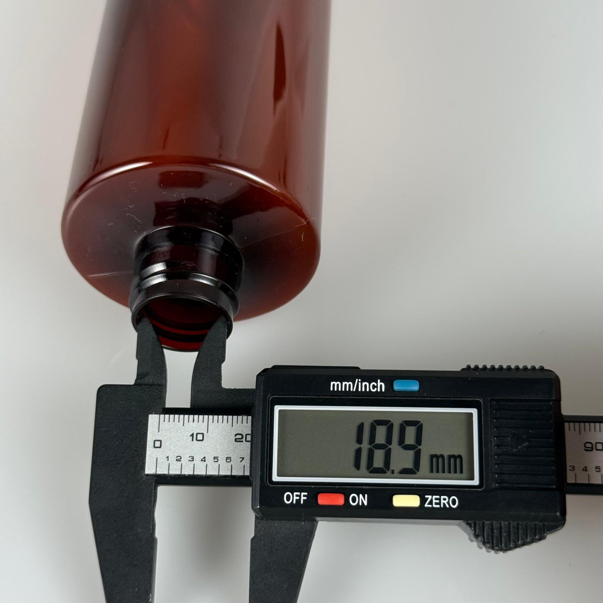 400 CC AMBER KÜT PET ŞİŞE 24 MM (30 GR) KY