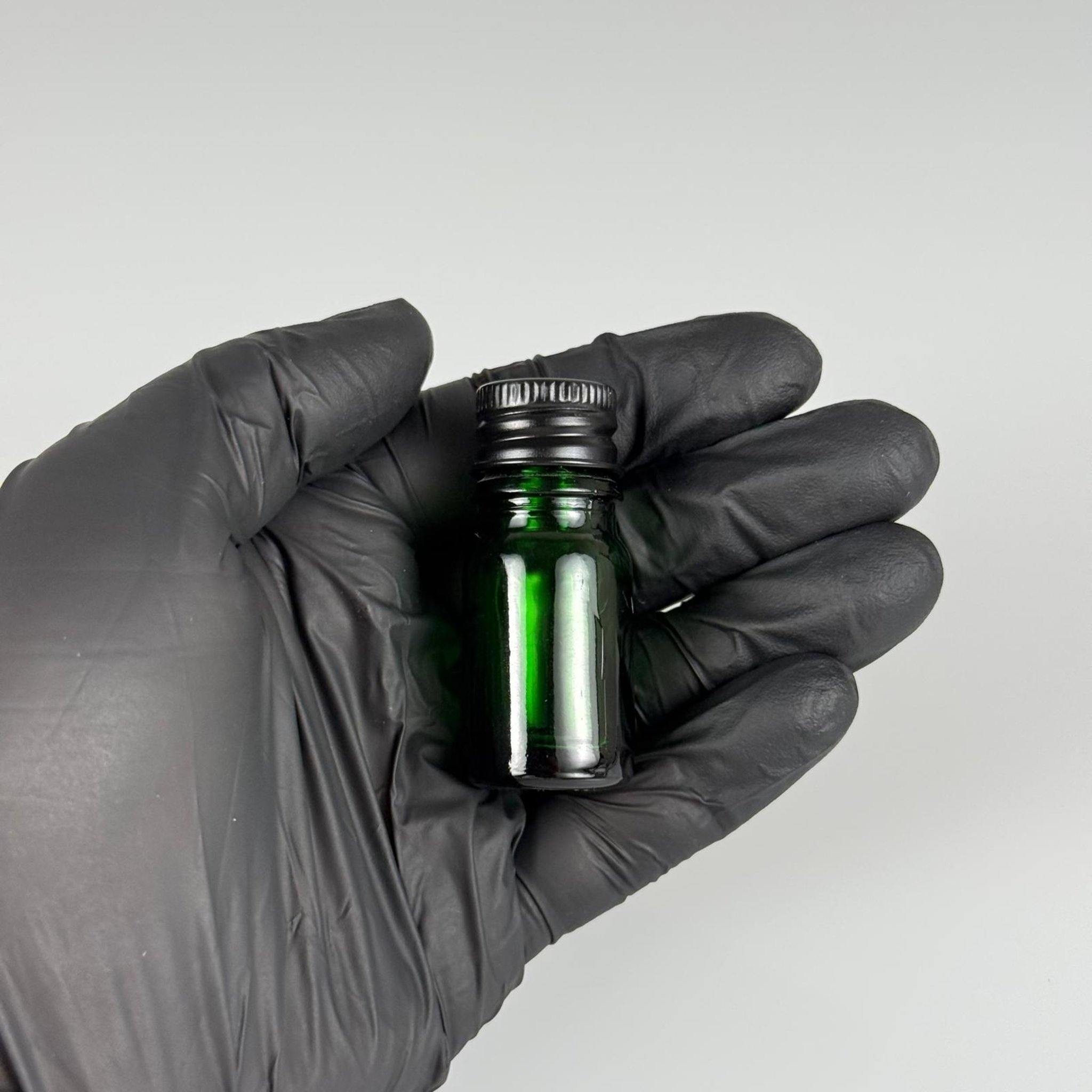 5 CC YEŞİL CAM ŞİŞE + KÖPÜK CONTALI SİYAH ALÜMİNYUM METAL KAPAKLI + KÖR TIPALI TAKIM - 5 ML YEŞİL CAM ŞİŞE