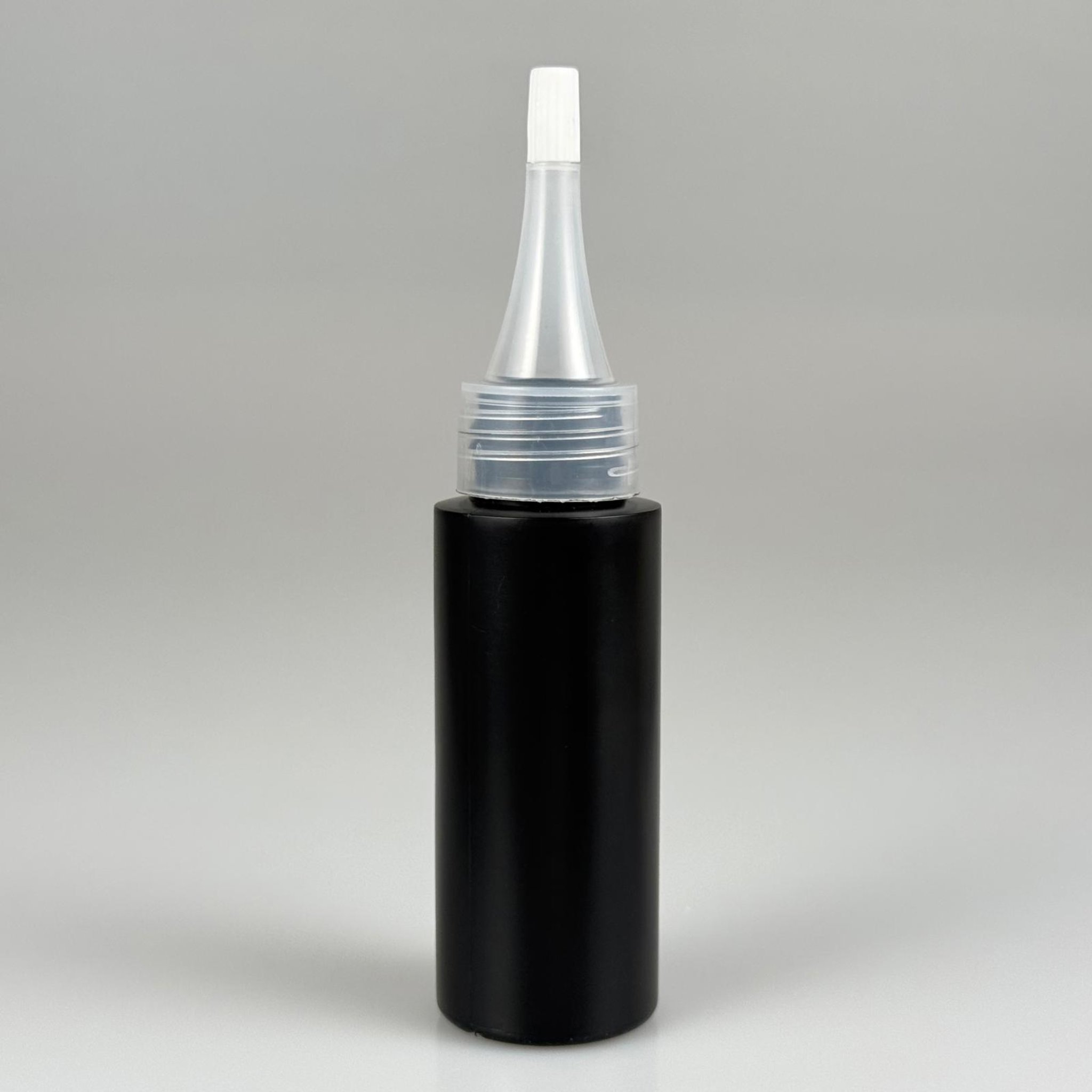50 CC SİYAH POLİETİLEN PLASTİK ŞİŞE - 24 MM BEYAZ KAPAK TIPALI ŞEFFAF İNCE UÇLU AKITICI KAPAKLI  - 50 ML KAPAKLI PLASTİK ŞİŞE