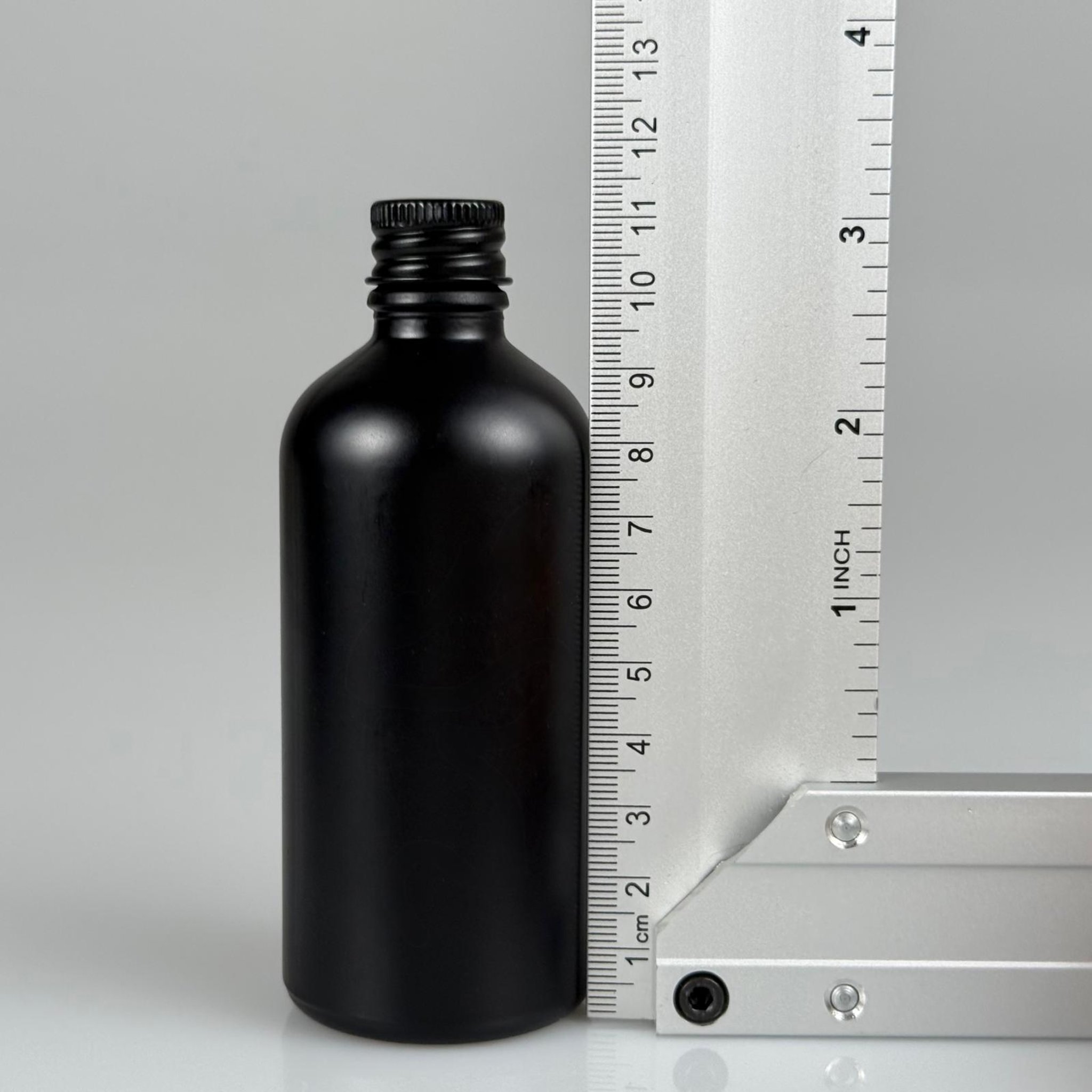 100 CC MAT SİYAH CAM ŞİŞE + KÖPÜK CONTALI SİYAH ALÜMİNYUM METAL KAPAKLI TAKIM - 100 ML MAT SİYAH CAM ŞİŞE
