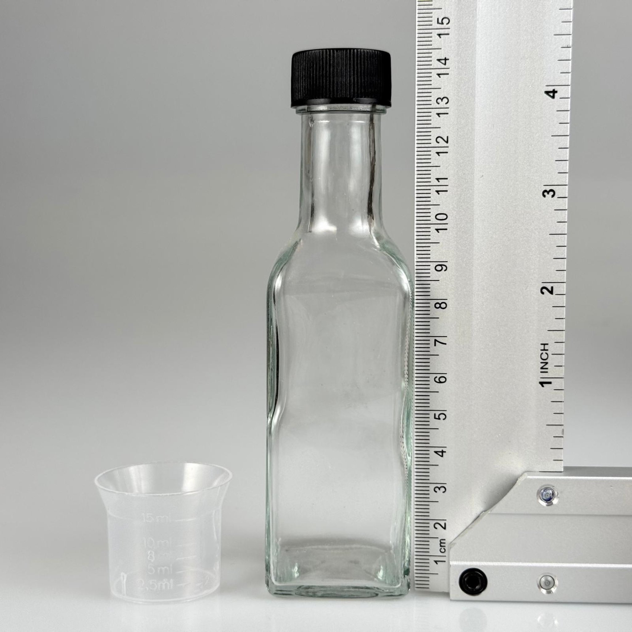 100 CC MARASKA CAM ŞİŞE + SİYAH KAPAKLI + 15 ML ÖLÇEK TAKIM - 100 ML KÖŞELİ CAM ŞİŞE - 100 ML KARE CAM YAĞ ŞİŞESİ