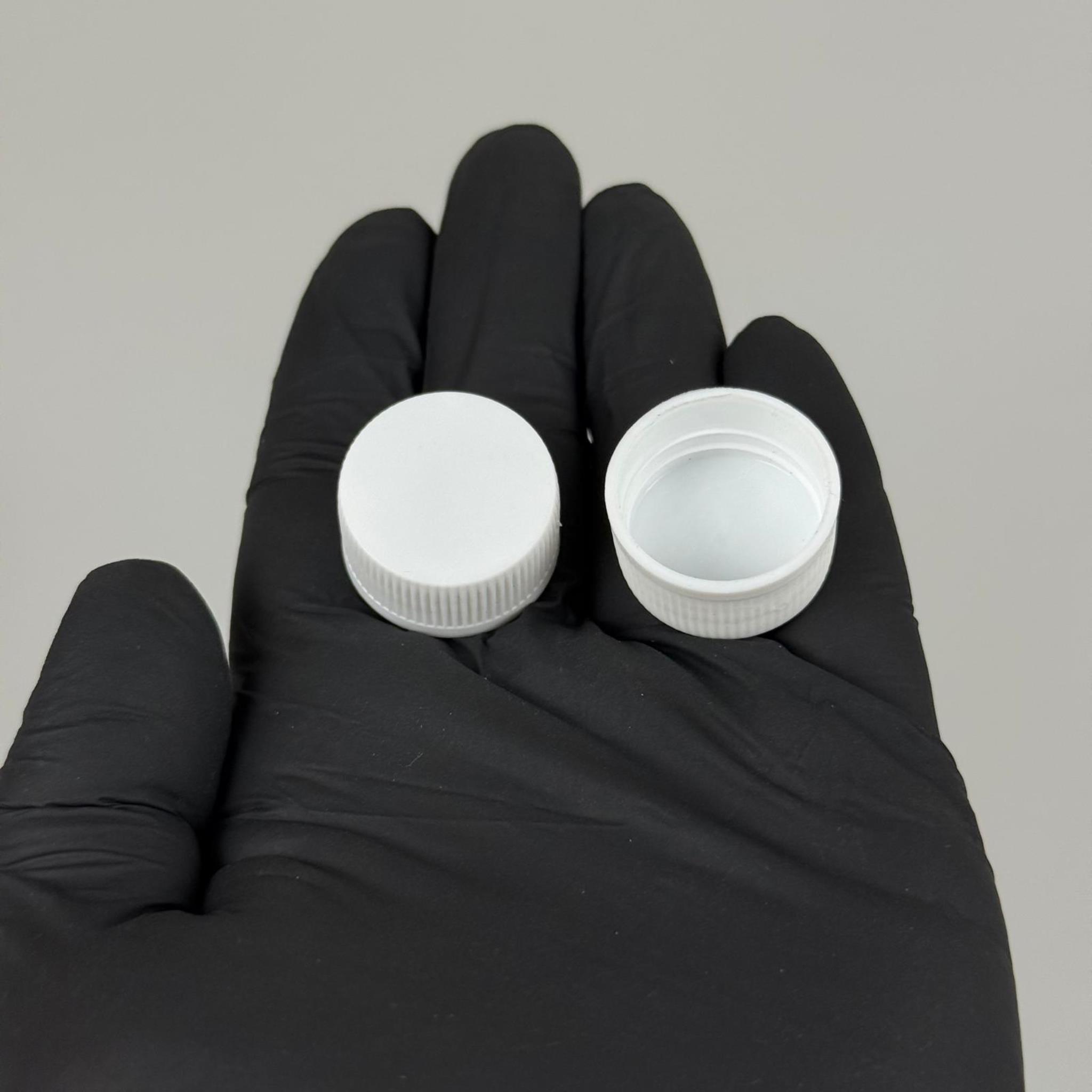 22 MM VİDALI BEYAZ PLASTİK KAPAK