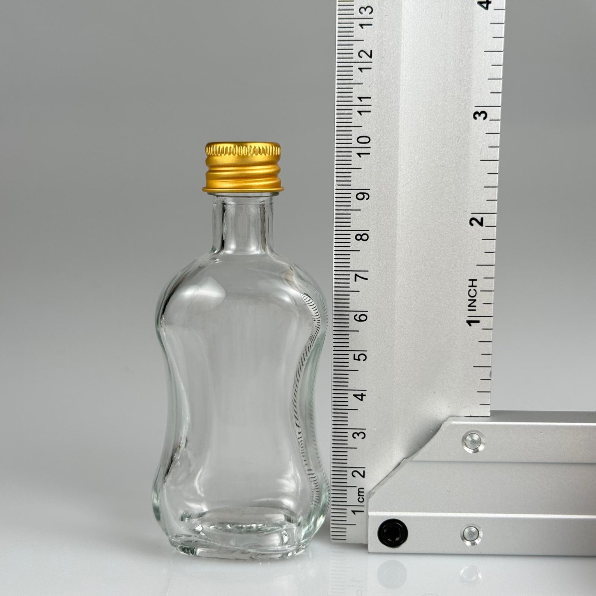 50 CC BOĞAZLI İNCE BELLİ CAM ŞİŞE + GOLD ALÜMİNYUM METAL KAPAKLI TAKIM - 50 ML PRESTİJLİ ŞİŞE