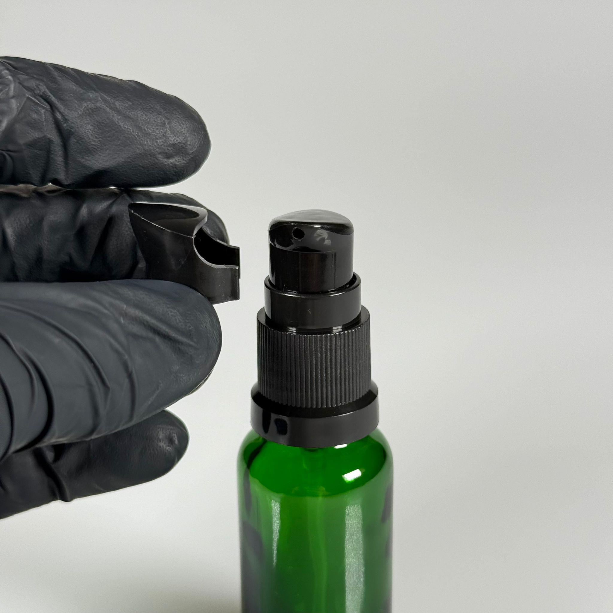 20 CC YEŞİL CAM ŞİŞE - SIZDIRMAZ ETEKLİ SİYAH LOSYON POMPALI TAKIM - 20 ML LOSYON ŞİŞESİ - YAĞ, KREM GİBİ YOĞUN KIVAMLI SIVILAR İÇİN CAM AMBALAJ