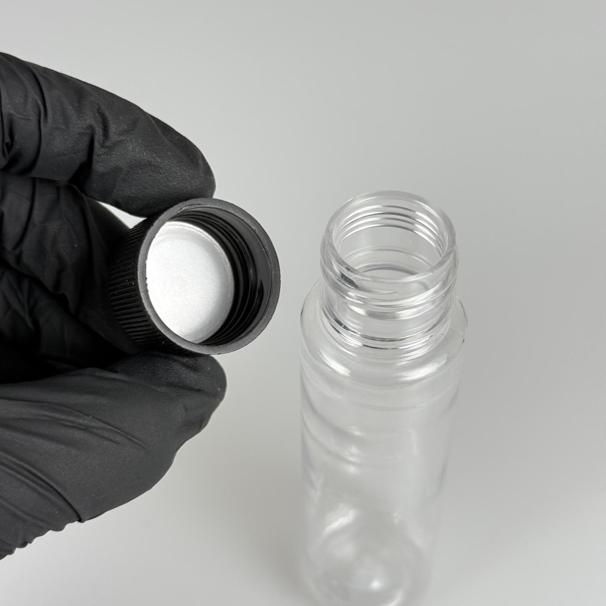 60 CC PET KAVANOZ GENİŞ AĞIZ 24 MM AĞIZ ÇAPI - CONTALI SİYAH SIZDIRMAZ KAPAKLI TAKIM