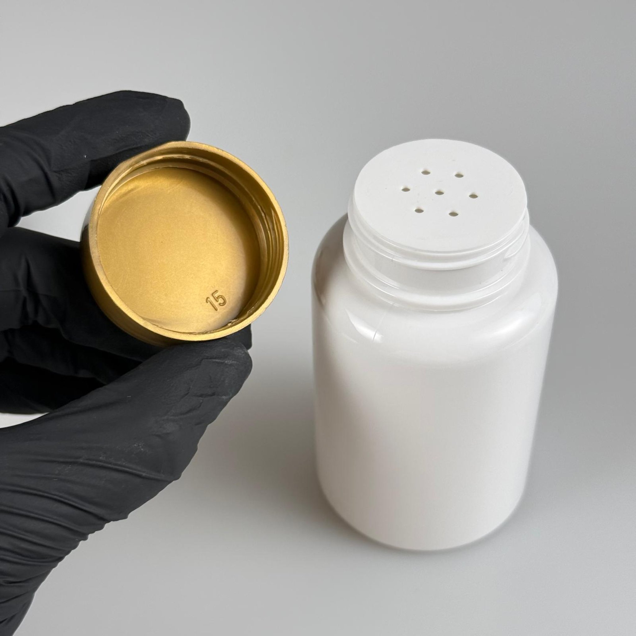 150 CC BEYAZ PET PUDRA ŞİŞESİ + GOLD PLASTİK KAPAKLI + PUDRA TIPALI TAKIM - 150 ML PUDRA KUTUSU, EKO TUZLUK