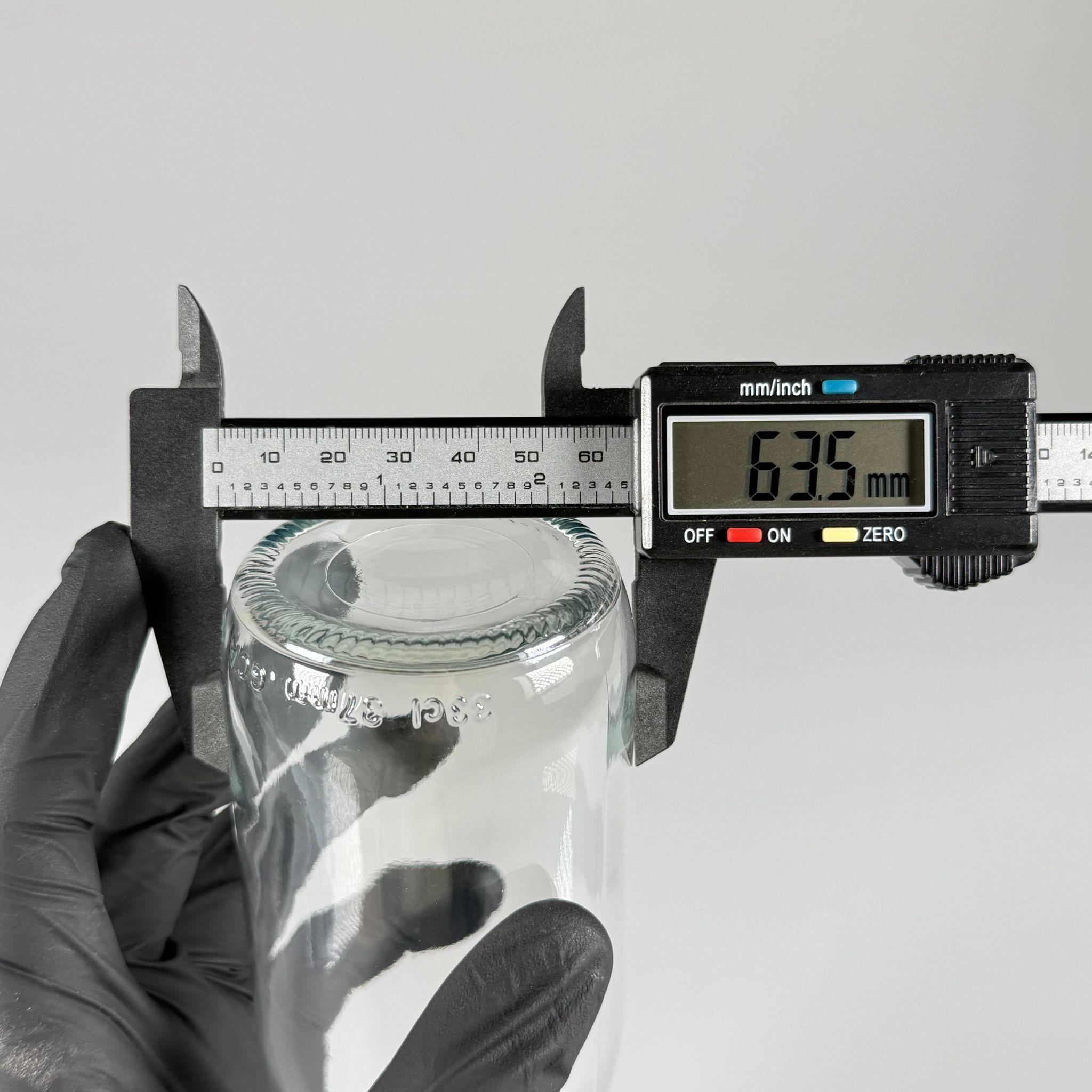 330 ML LÜKS CAM SU ŞİŞESİ - 330 CC BOŞ CAM SU ŞİŞELERİ - SİYAH ALÜMİNYUM METAL KAPAKLI (ELLE AÇILIP KAPANABİLİR) - RESTORAN, CAFE, OTEL VS İÇİN PREMİUM CAM ŞİŞE