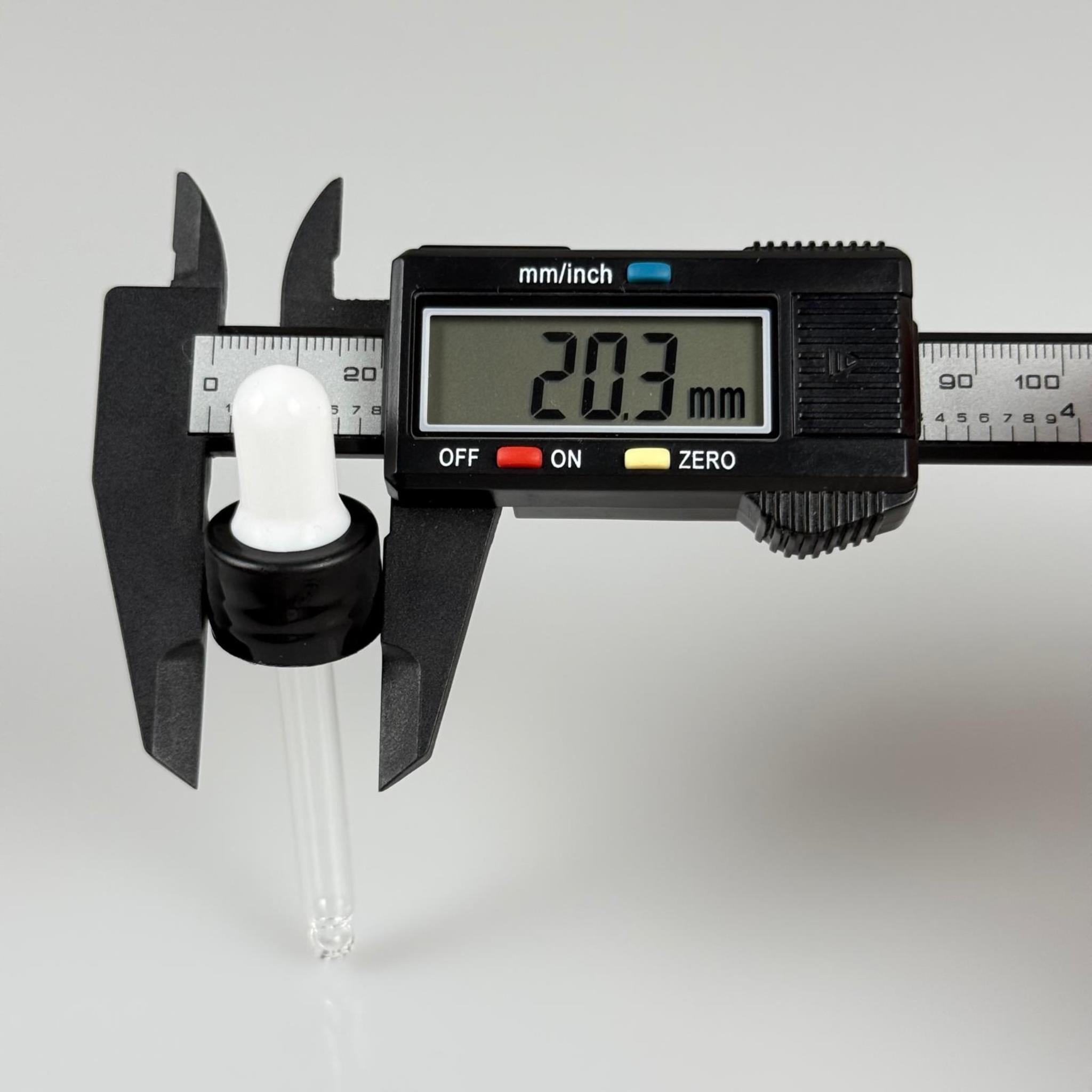 18 MM CAM DAMLALIKLI TAKIM - BEYAZ EMZİK + DELİKLİ PLASTİK DÜZ SİYAH KAPAK + 65 MM CAM PİPET